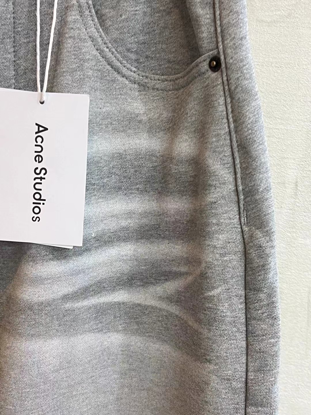 Acne Studios Loose fit trousers (AK0908-990）