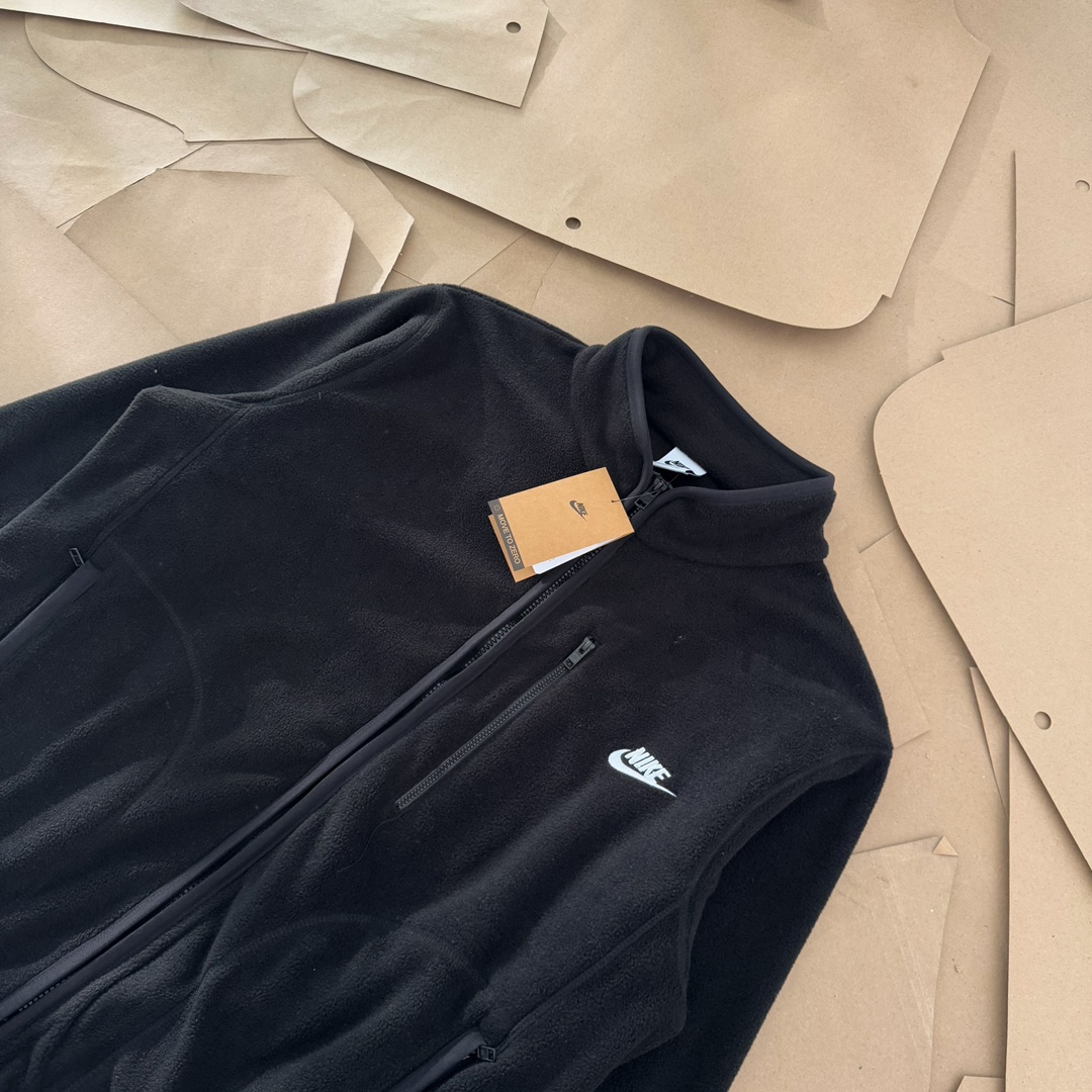 Nike Sportswear Club Men's Fleece Jacket (FZ0889-010）