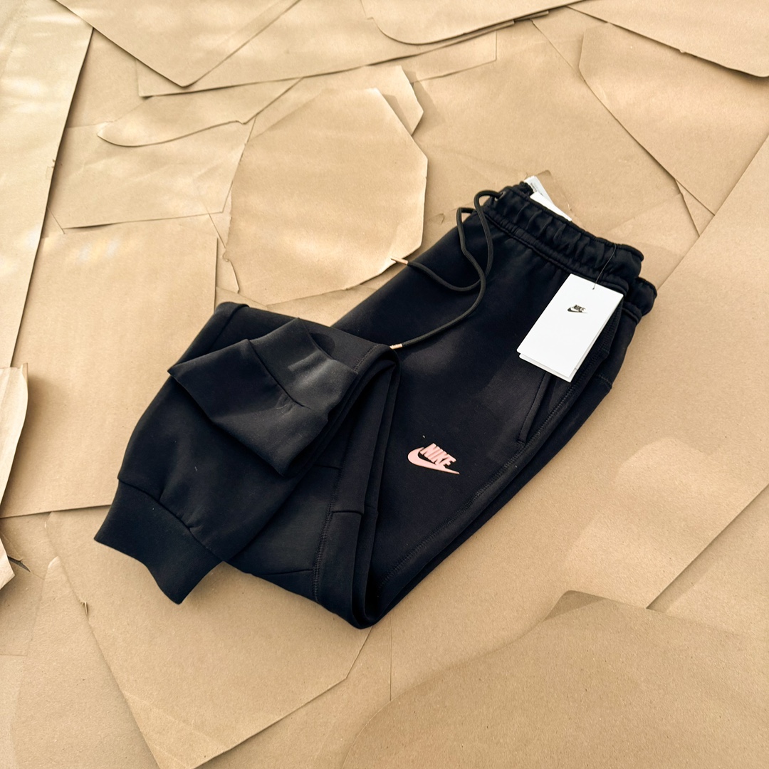 Nike x Central Cee Tech Fleece Jogger Pants "Black"（HQ3749-010）