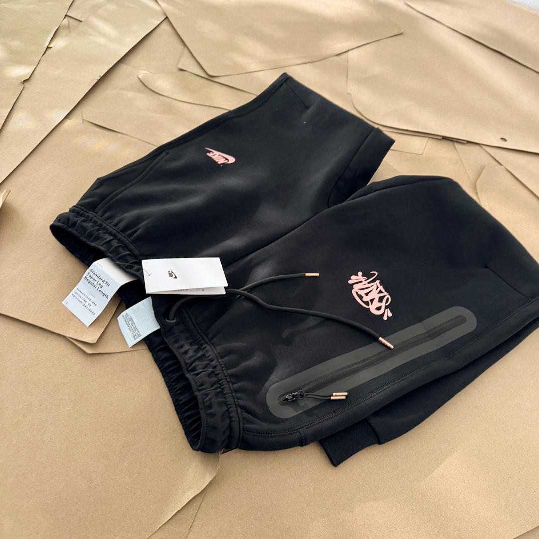 Nike x Central Cee Tech Fleece Jogger Pants "Black"（HQ3749-010）