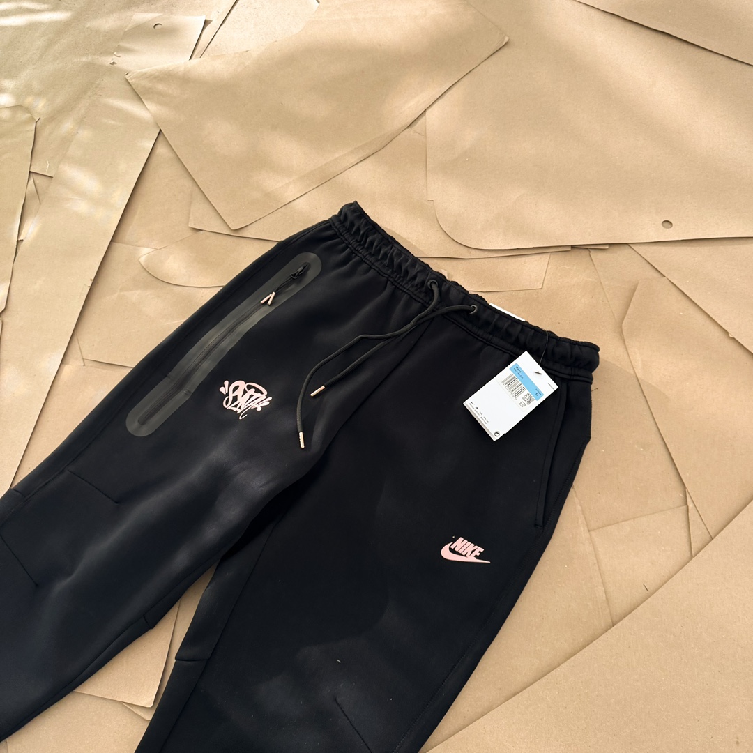 Nike x Central Cee Tech Fleece Jogger Pants "Black"（HQ3749-010）