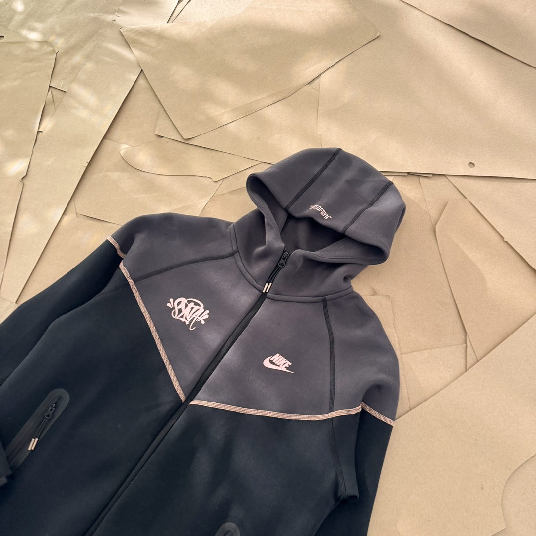 Nike x Central Cee Tech Fleece Windrunner "Black/Anthracite"（HQ3748-010）