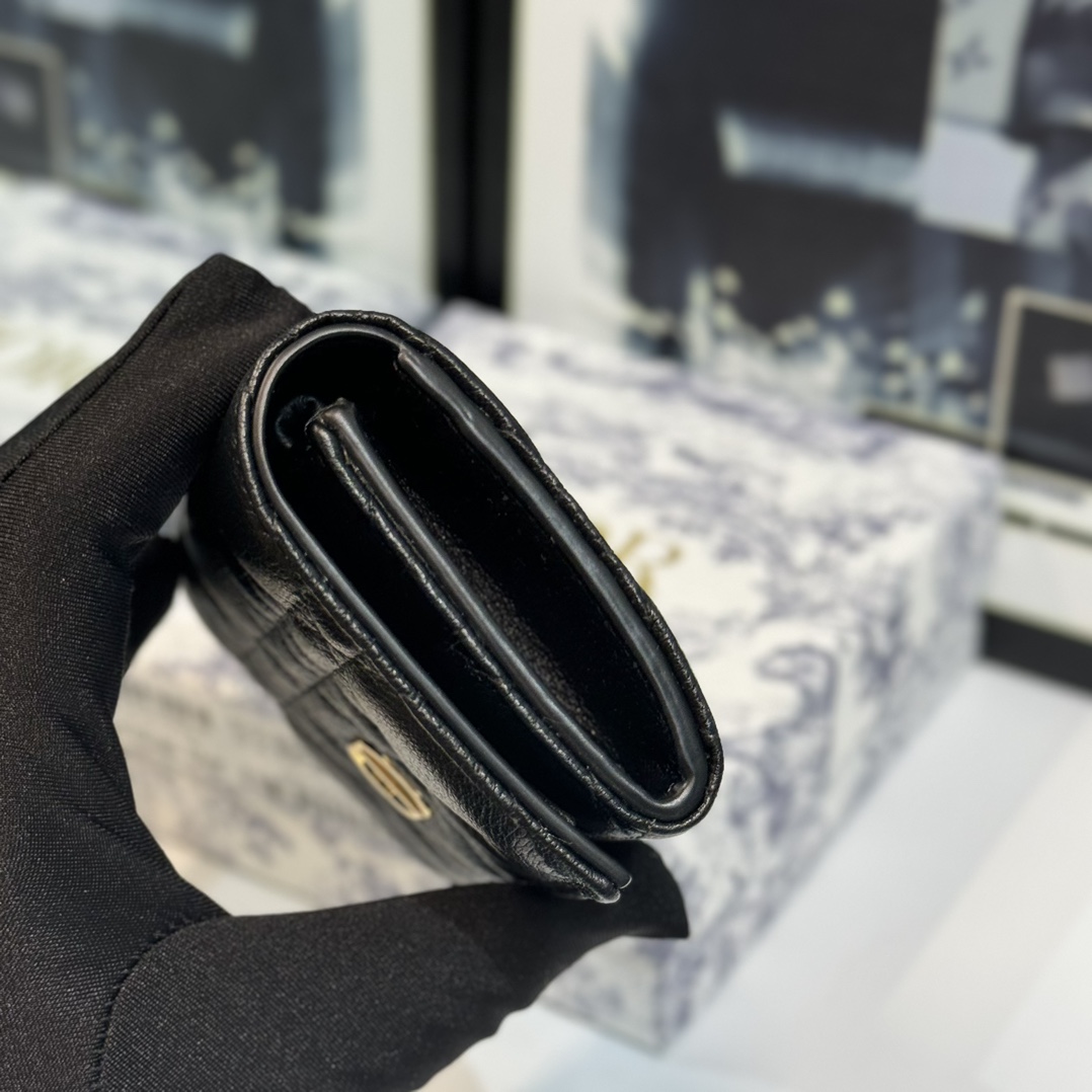 Dior Caro Cannage Bifold Coin Case in Black Leather（S5132UWHC-M900）