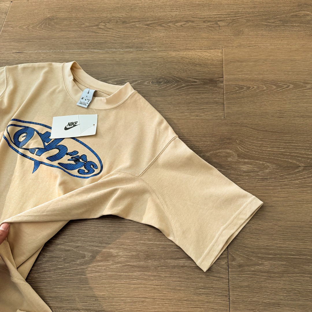  Nike × Off-White Tee  (DN1758-247）