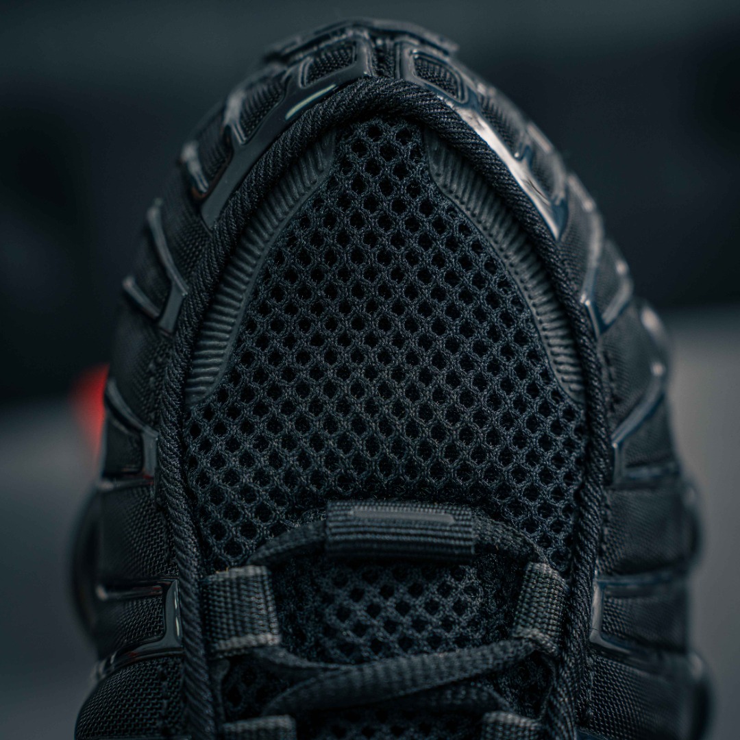 Nike Shox TL "Black/Metallic Hematite/Max Orange/Black"（AV3595-002）