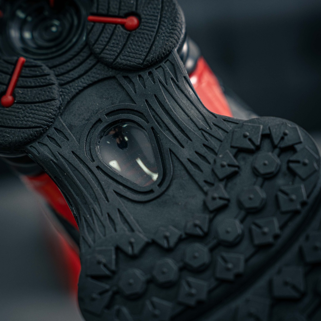 Nike Shox TL "Black/University Red/Metallic Silver"（CN0151-003）