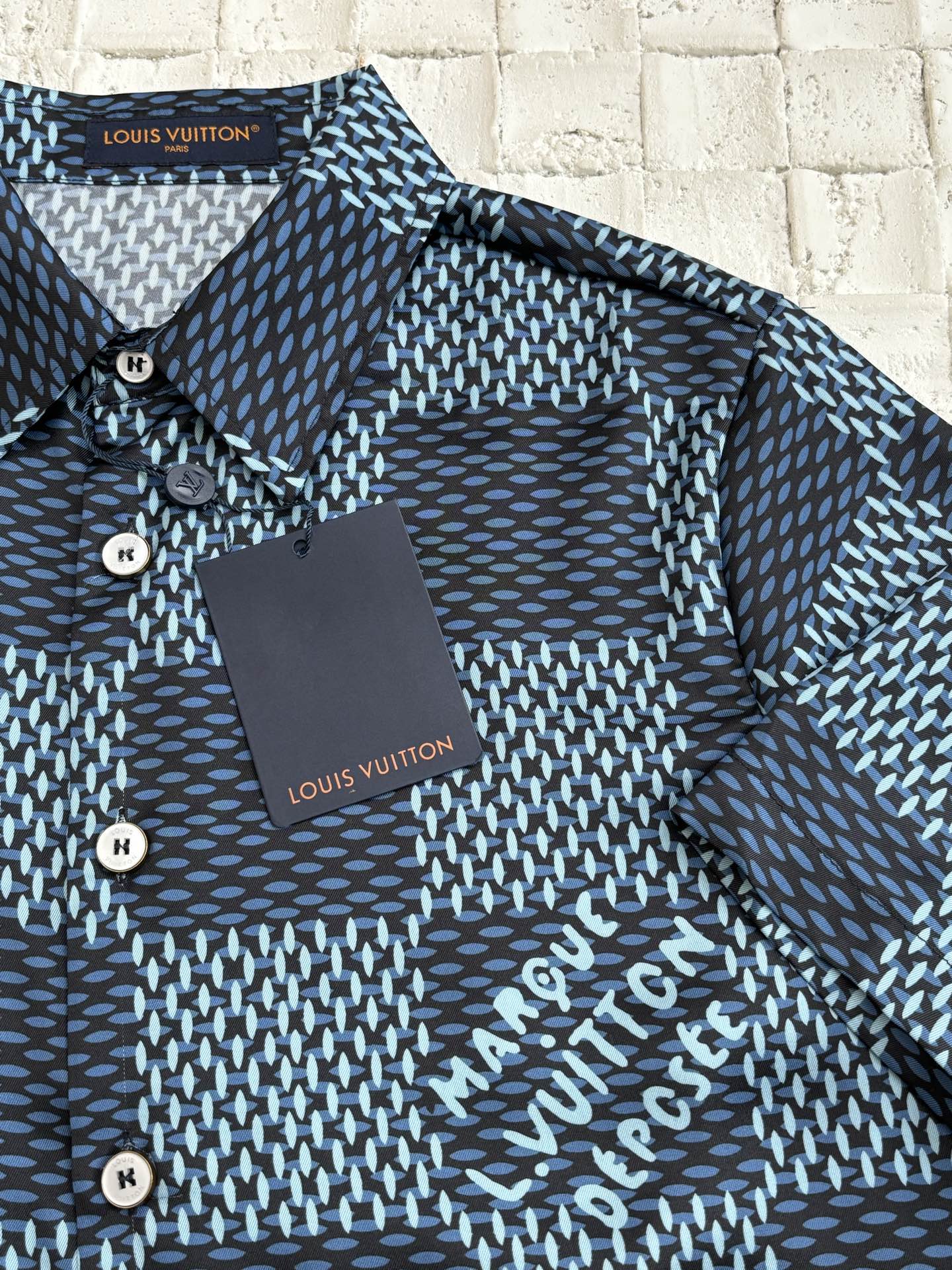 LOUIS VUITTON Damier silk shirt（1AHVXV）
