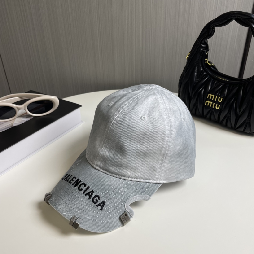Balenciaga baseball cap（766859410B29060）