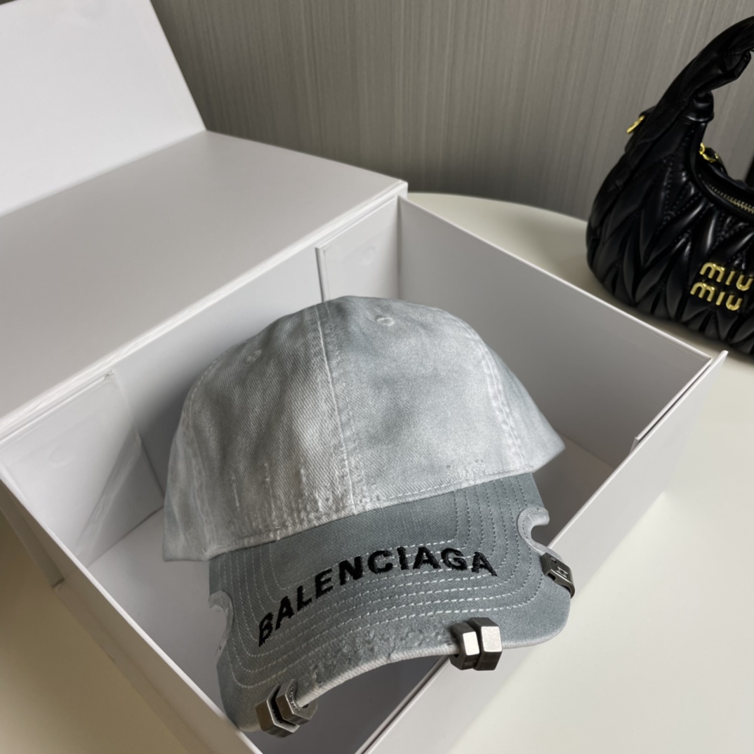 Balenciaga baseball cap（766859410B29060）