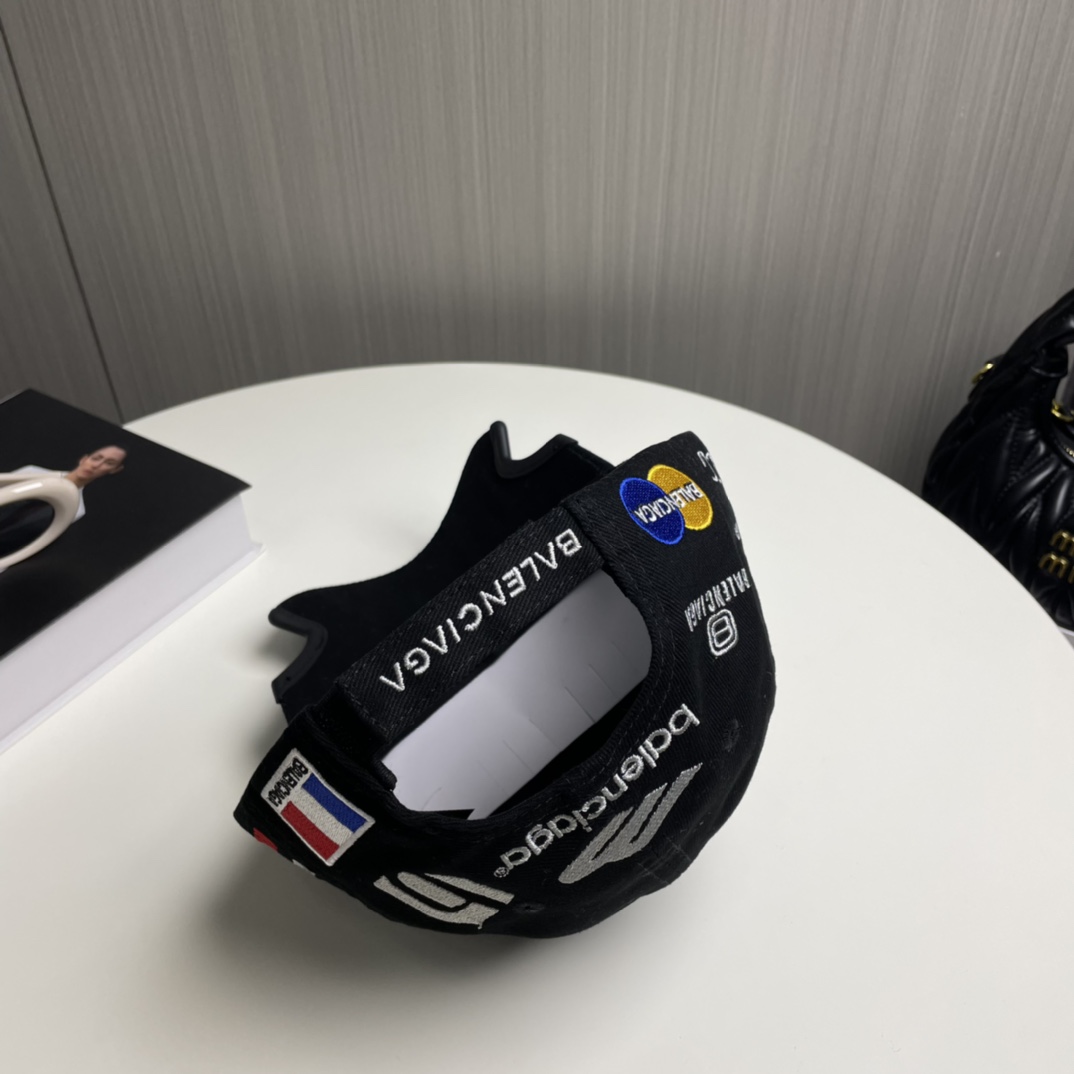 Balenciaga baseball cap（766858410B21000）