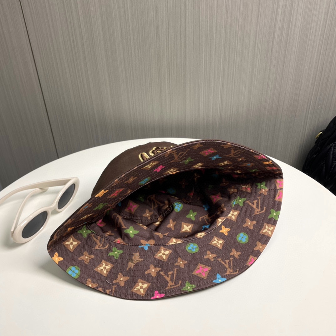 LOUIS VUITTON Double-sided bucket hat（M7466M）