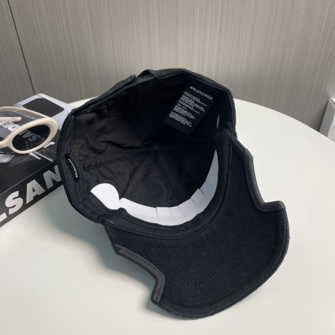 Balenciaga baseball cap（787081410B21000）