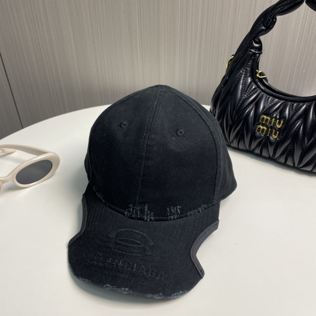 Balenciaga baseball cap（787081410B21000）