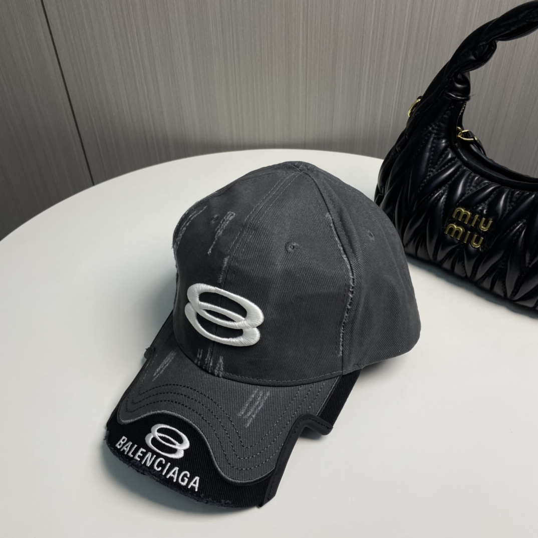 Balenciaga baseball cap（808790410B22874）