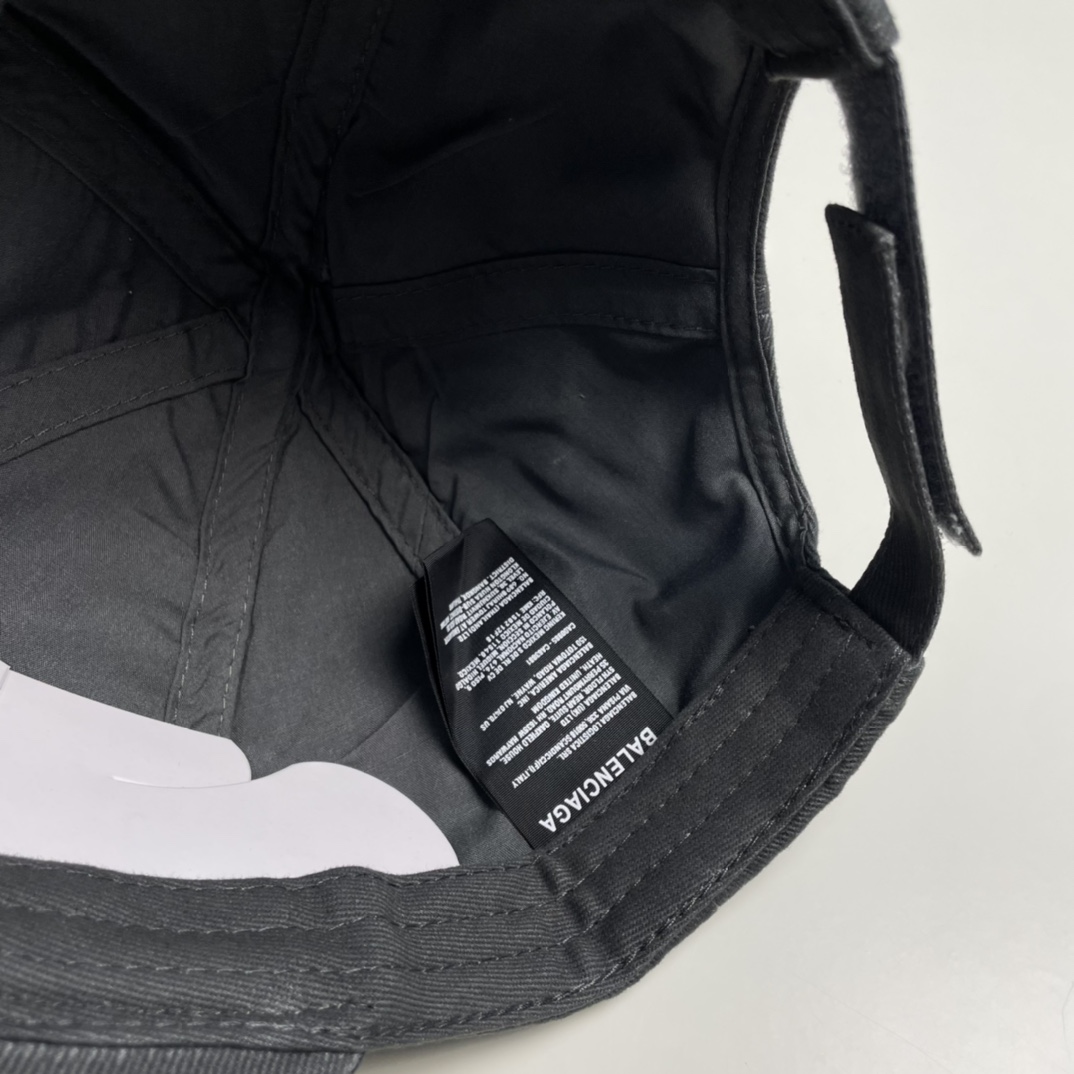 Balenciaga baseball cap（808790410B22874）