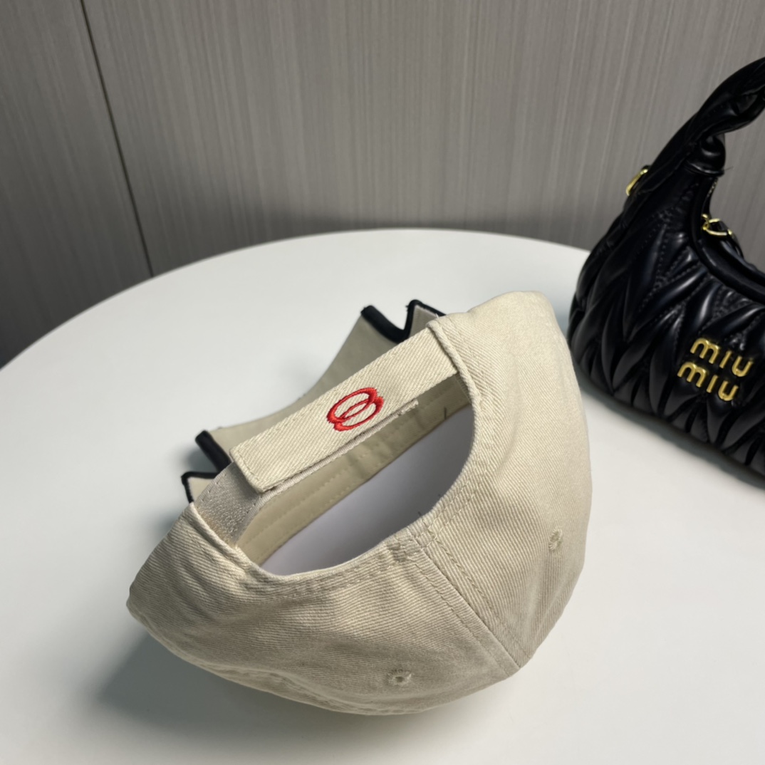 Balenciaga baseball cap（808790410B22874）