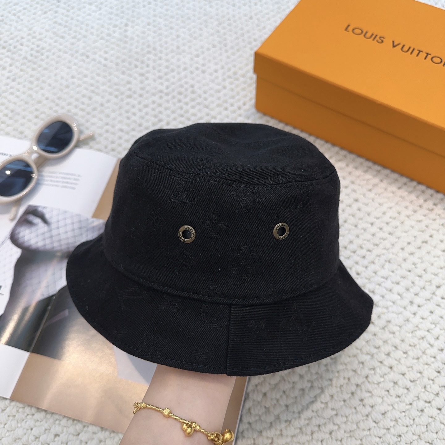 Louis Vuitton Monogram Essential Bucket Hat（M78772）
