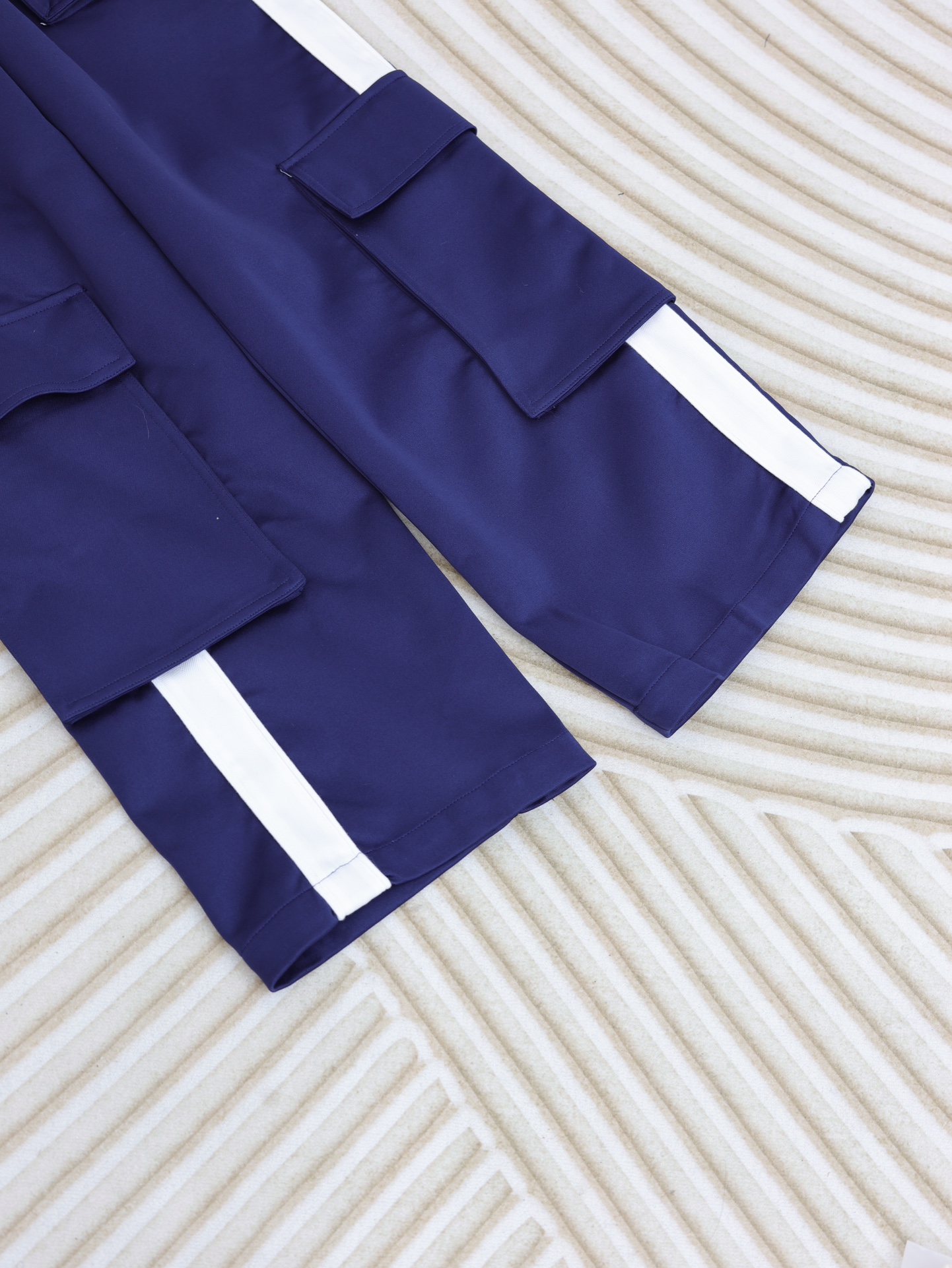 Loewe Cargo Tracksuit Trousers 'Marine' (S359Y27X60-5510）