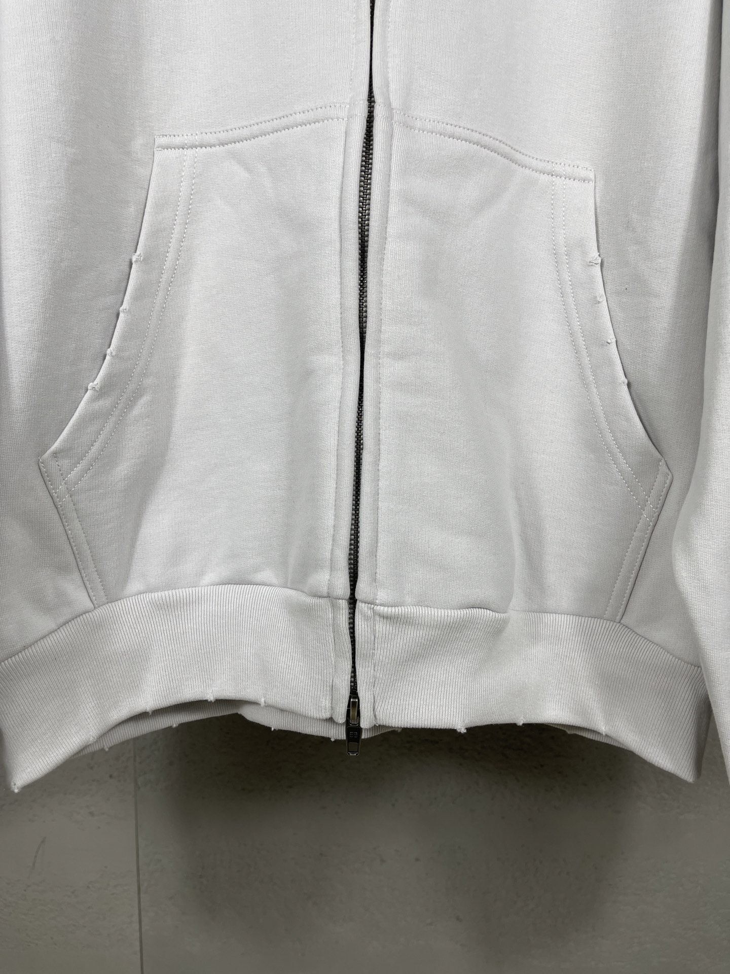 Balenciaga Back Zip-up Hoodie Regular Fit in Dirty White/blue (803264TSVP18016）