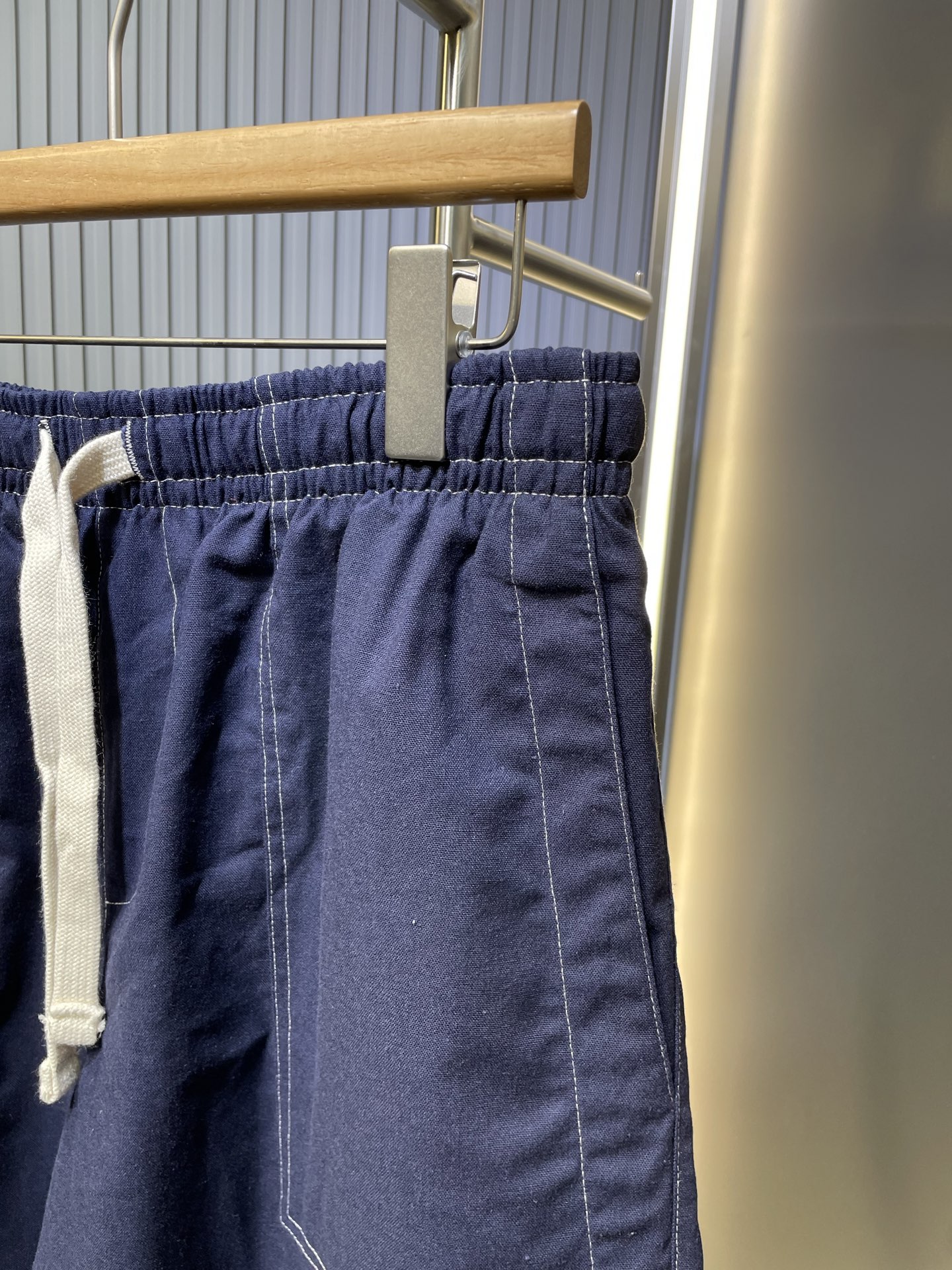 Givenchy linen Bermuda shorts（P00937096）