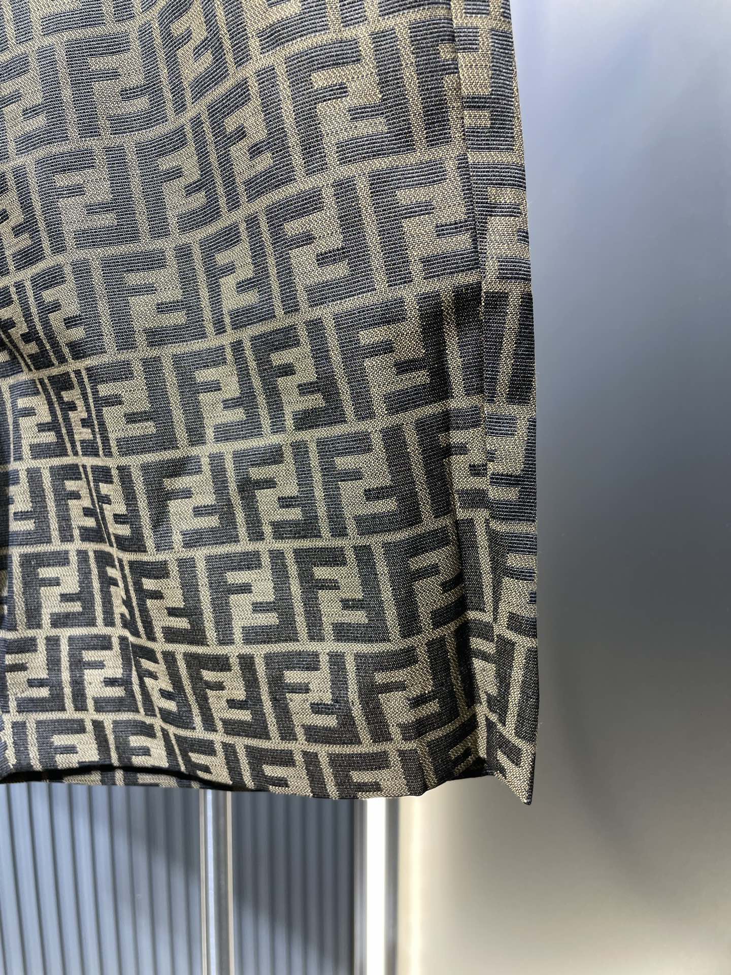 FENDI Men's Bermudas FF Jacquard Fabric Pants "Brown" (FB0521A6WJF1440）