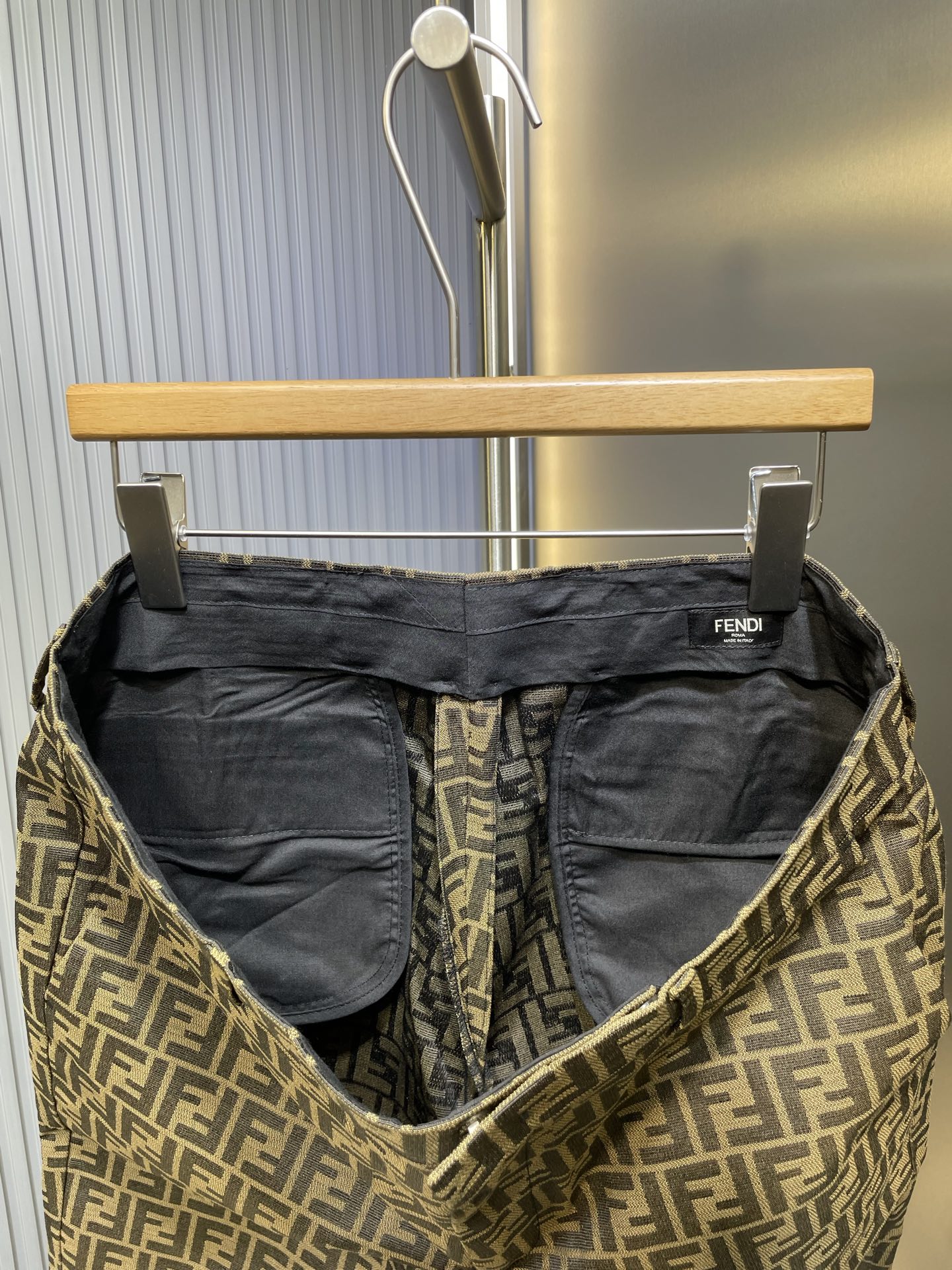 FENDI Men's Bermudas FF Jacquard Fabric Pants "Brown" (FB0521A6WJF1440）