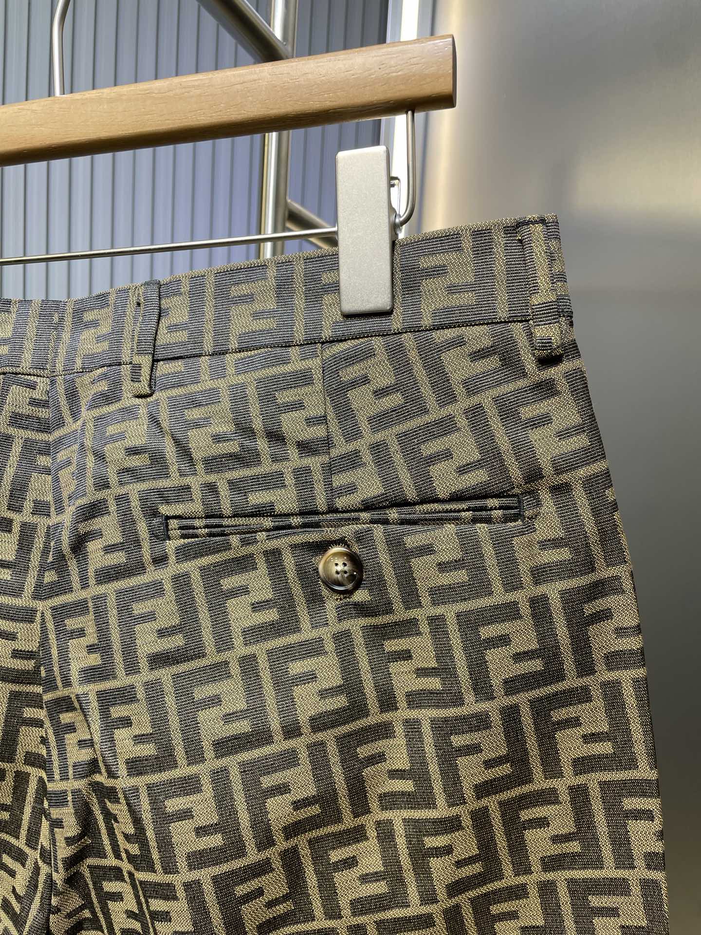 FENDI Men's Bermudas FF Jacquard Fabric Pants "Brown" (FB0521A6WJF1440）