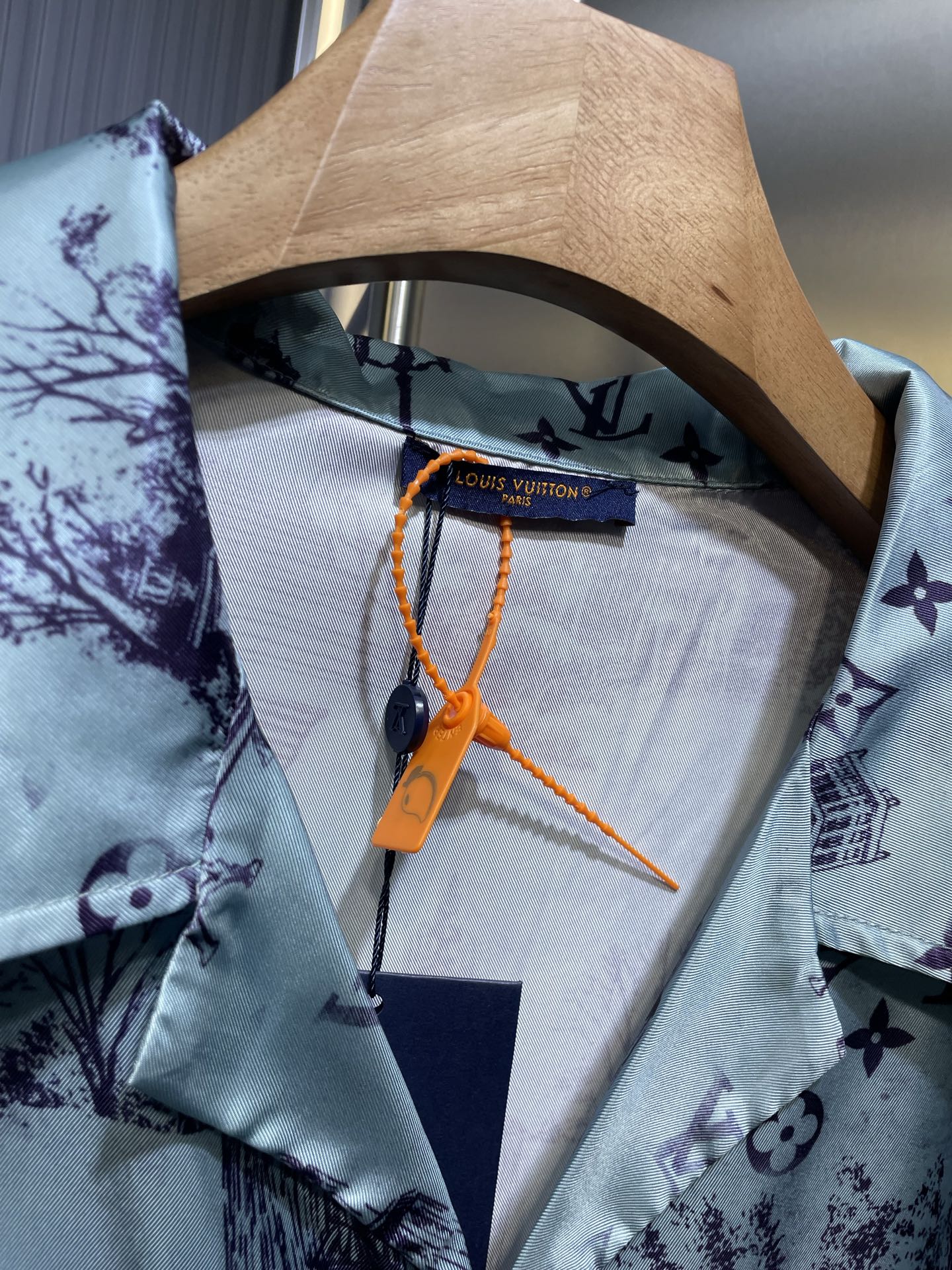 Louis Vuitton Silk Shirt（1AGJO6）