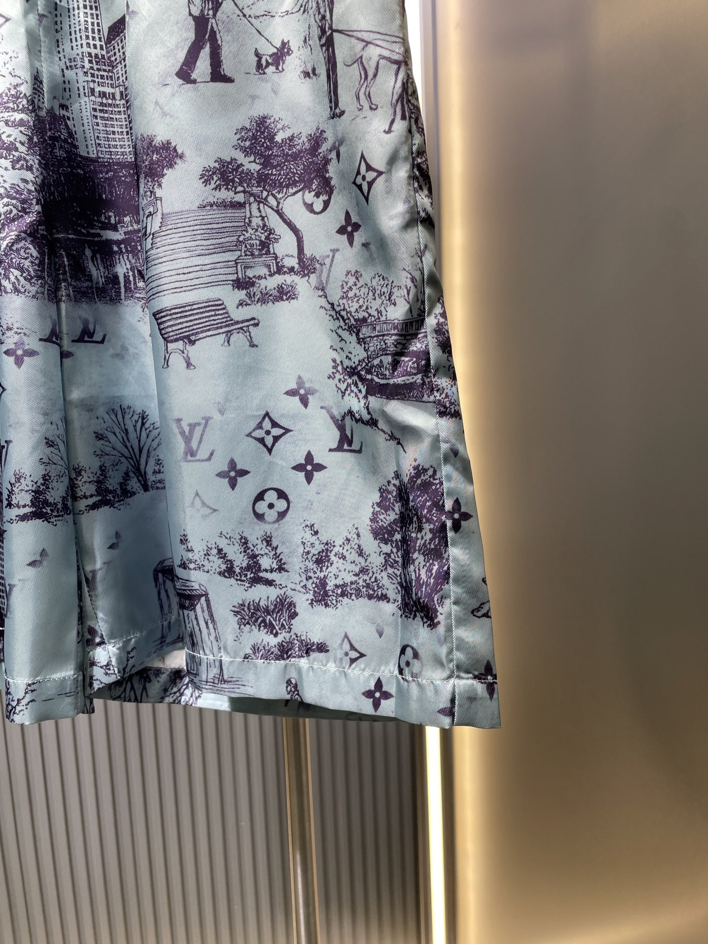 Louis Vuitton Shorts (1AGJKJ）