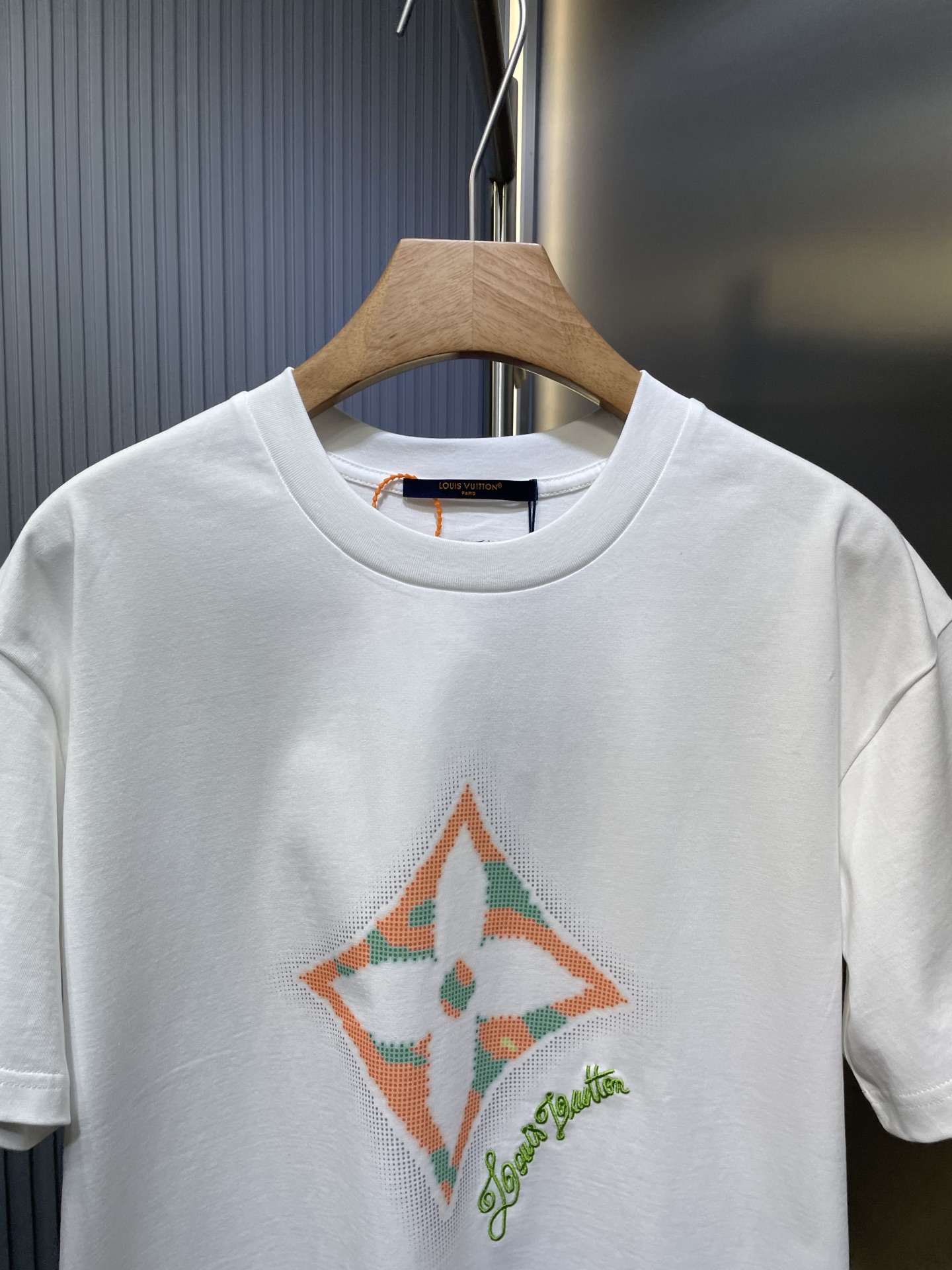 Louis Vuitton 3D Gradient Print T-shirt White（1AGTRK）