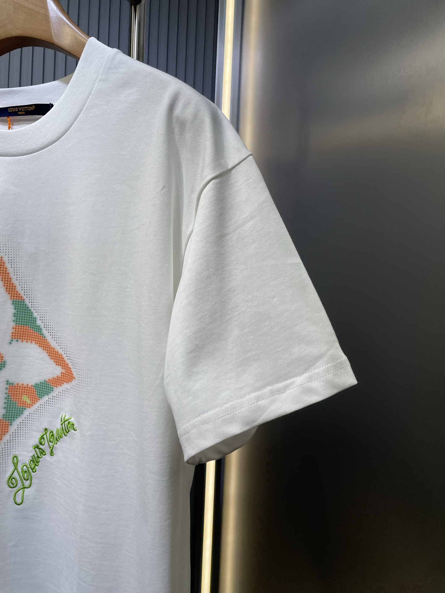 Louis Vuitton 3D Gradient Print T-shirt White（1AGTRK）