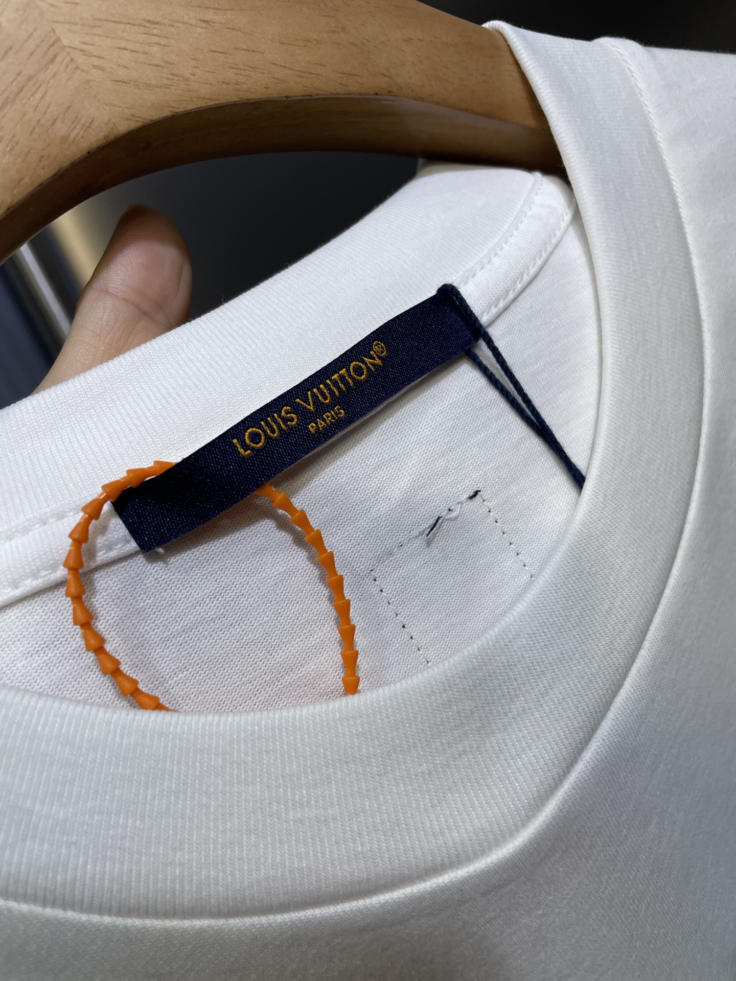 Louis Vuitton 3D Gradient Print T-shirt White（1AGTRK）