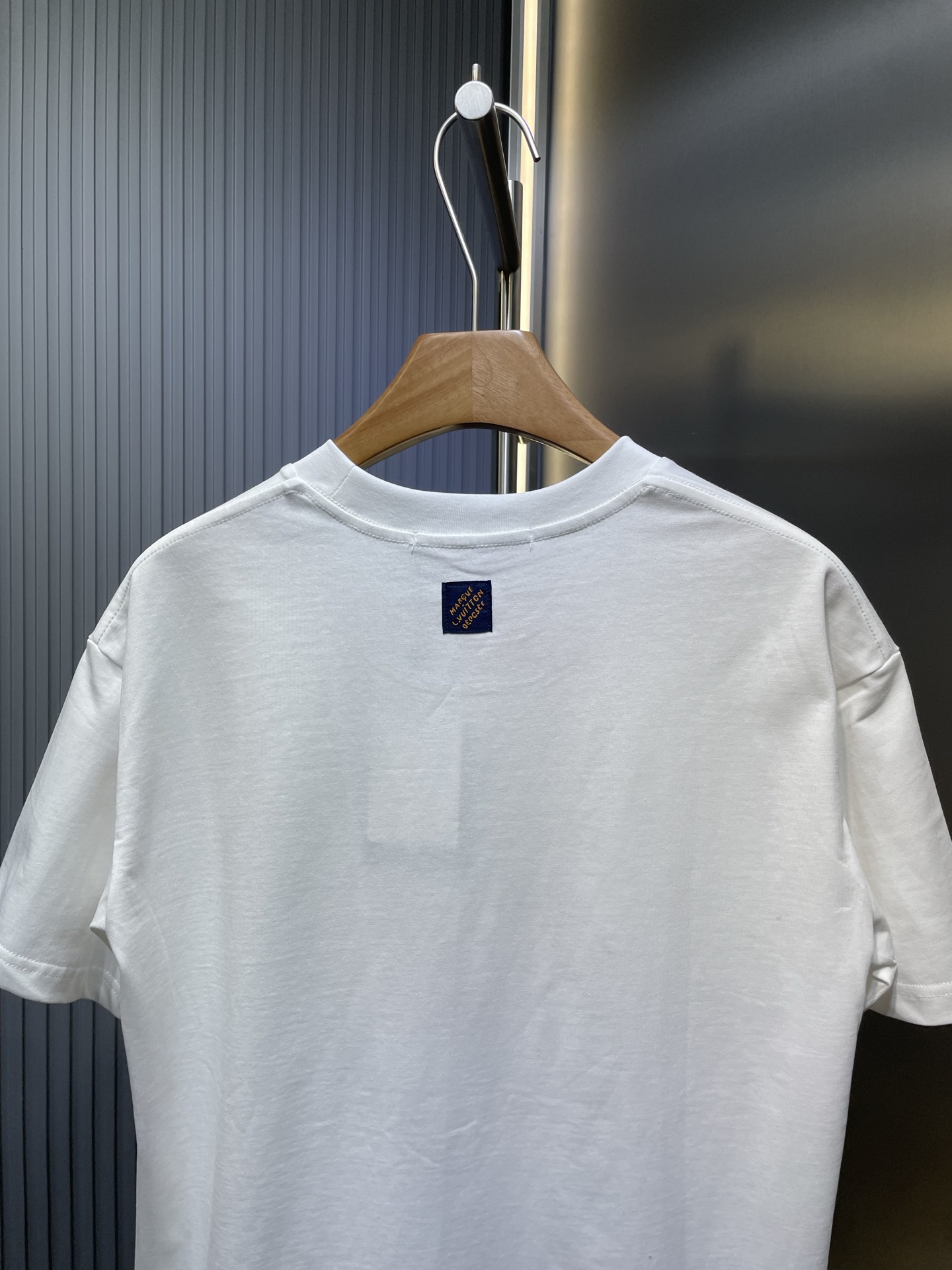 Louis Vuitton 3D Gradient Print T-shirt White（1AGTRK）