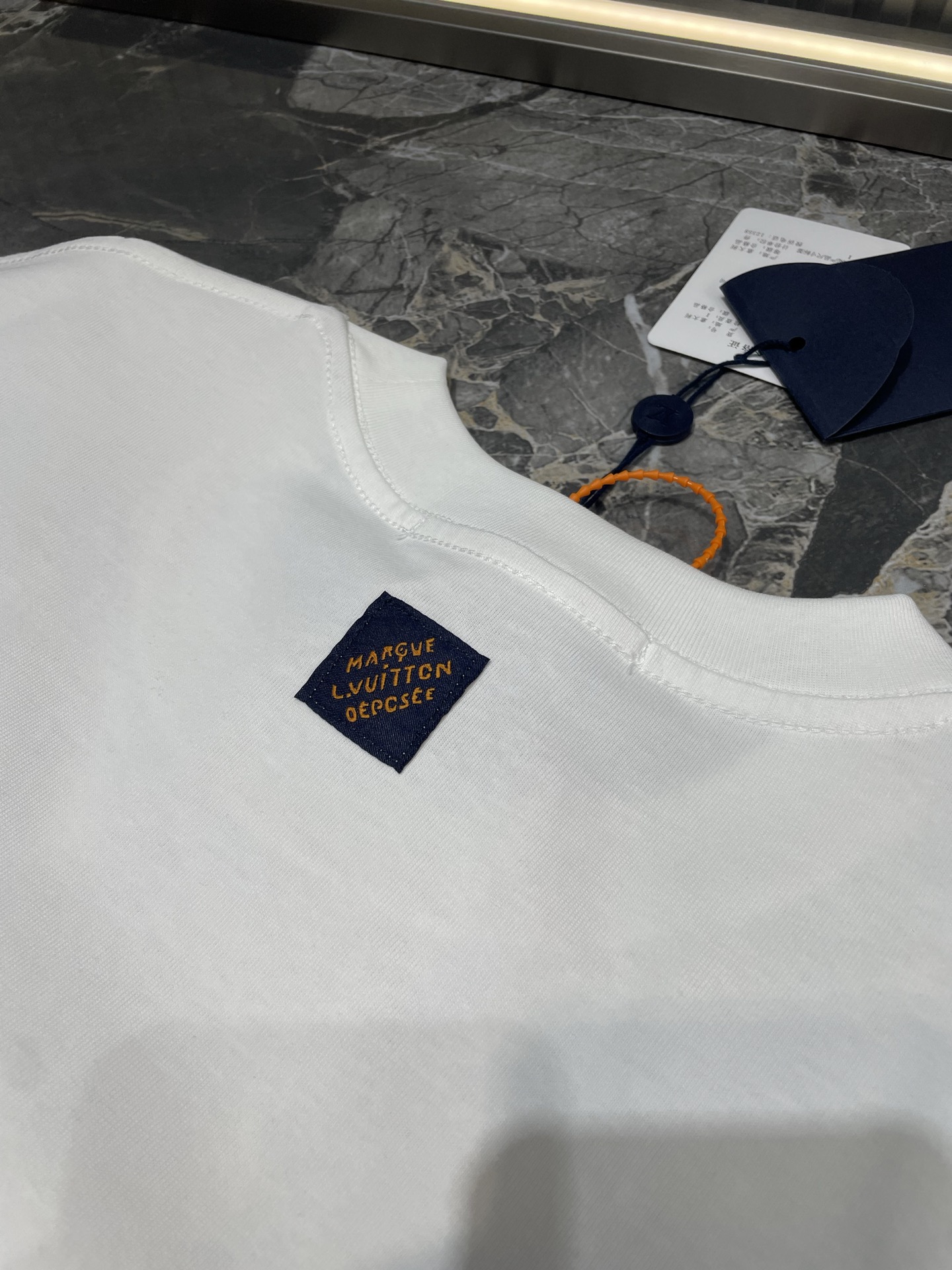 Louis Vuitton 3D Gradient Print T-shirt White（1AGTRK）