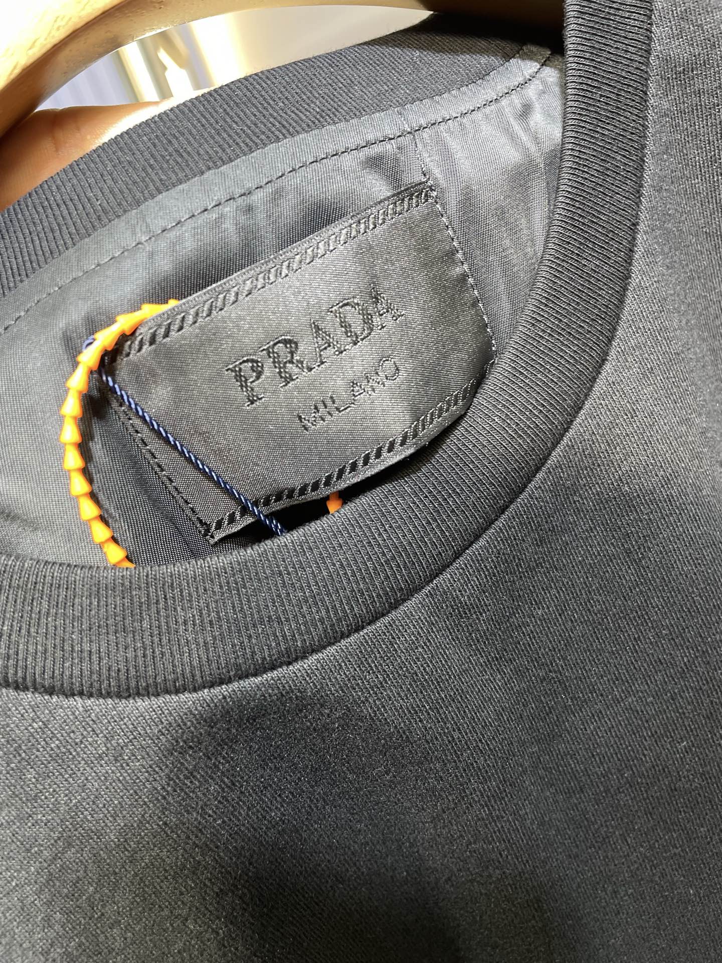 PRADA Crew neck short sleeve T-shirt（UJN742-10VP-F0806-S-202）