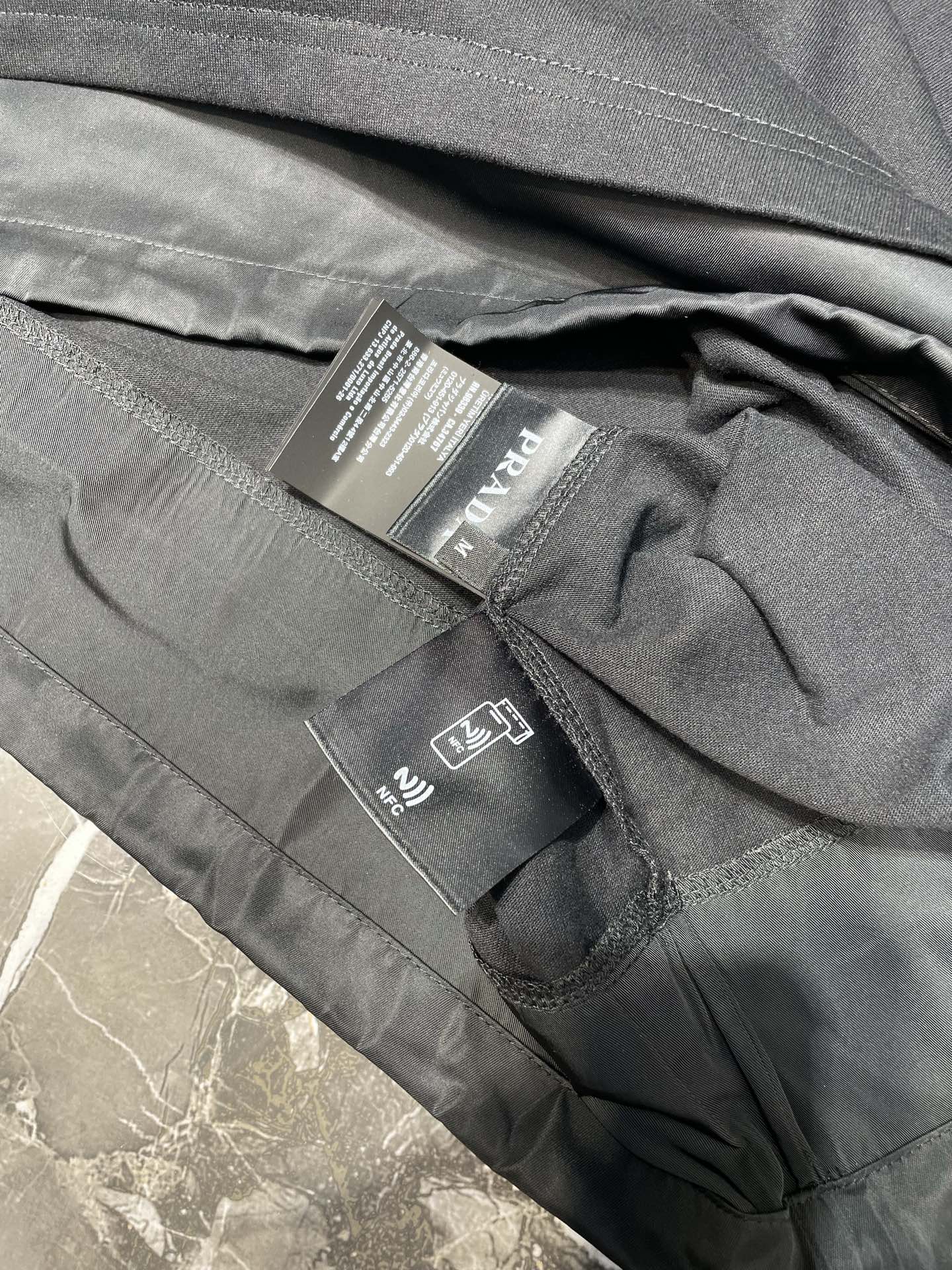 PRADA Crew neck short sleeve T-shirt（UJN742-10VP-F0806-S-202）