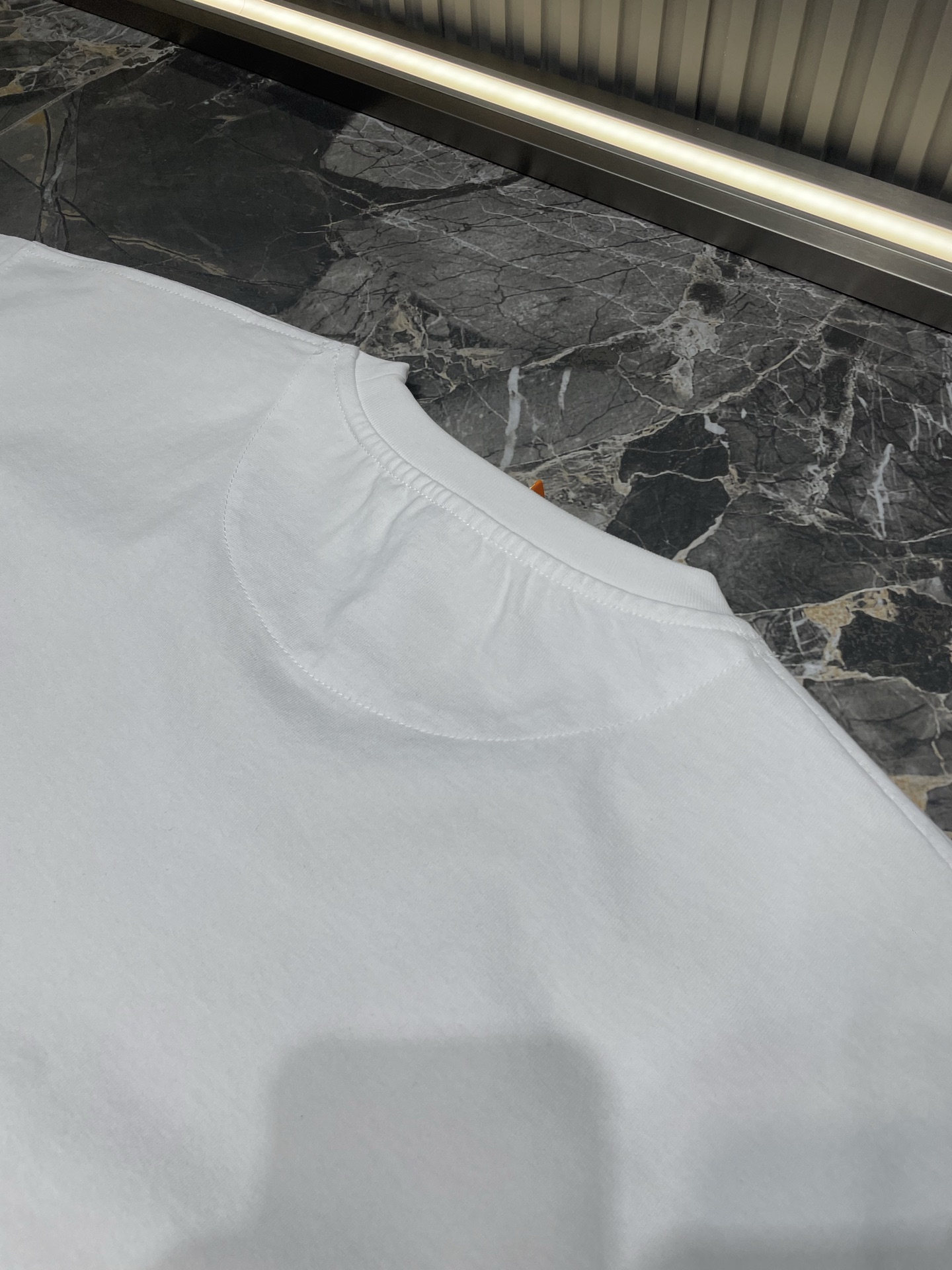 PRADA Crew neck short sleeve T-shirt（UJN742-10VP-F0806-S-202）