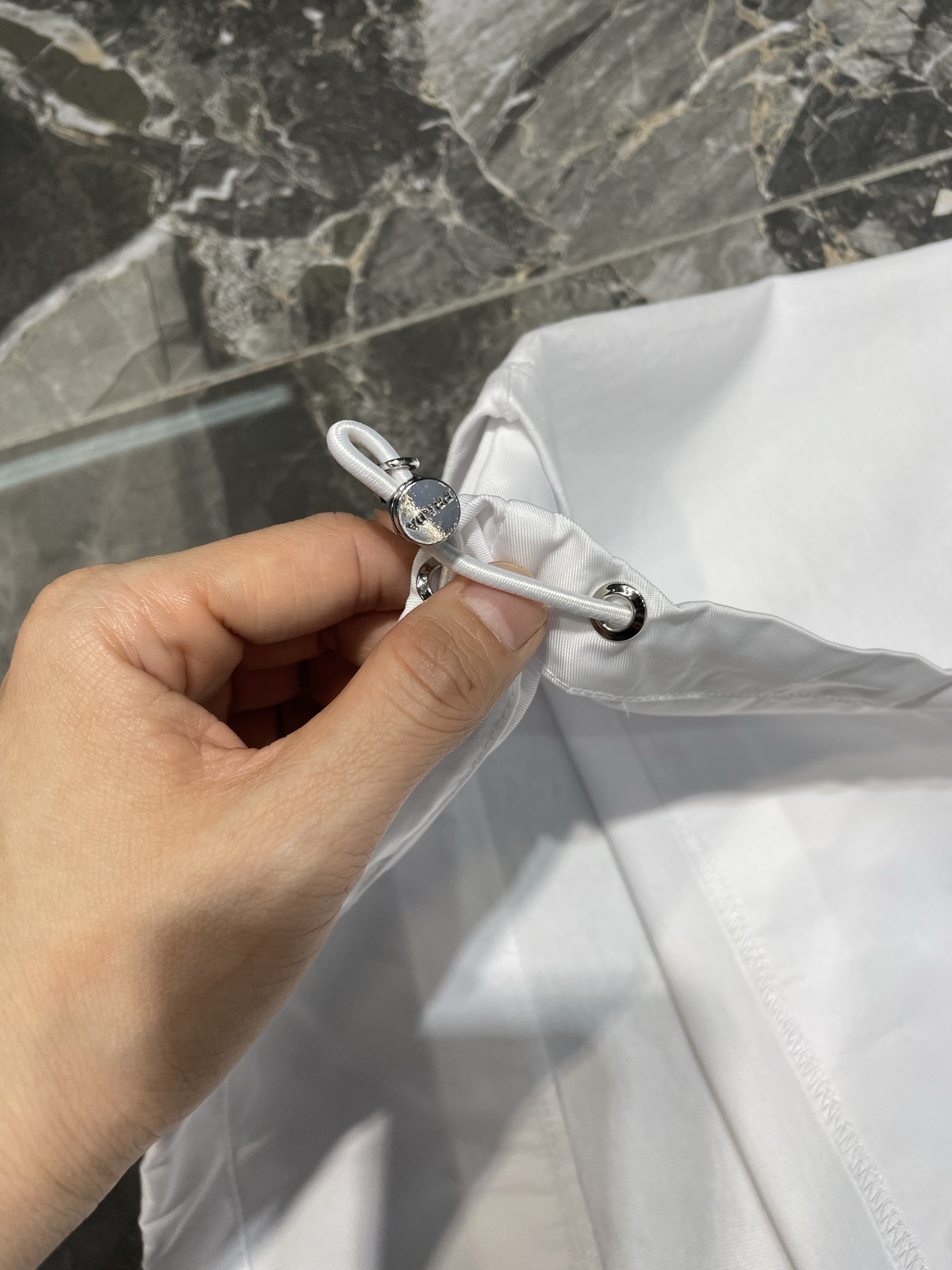 PRADA Crew neck short sleeve T-shirt（UJN742-10VP-F0806-S-202）