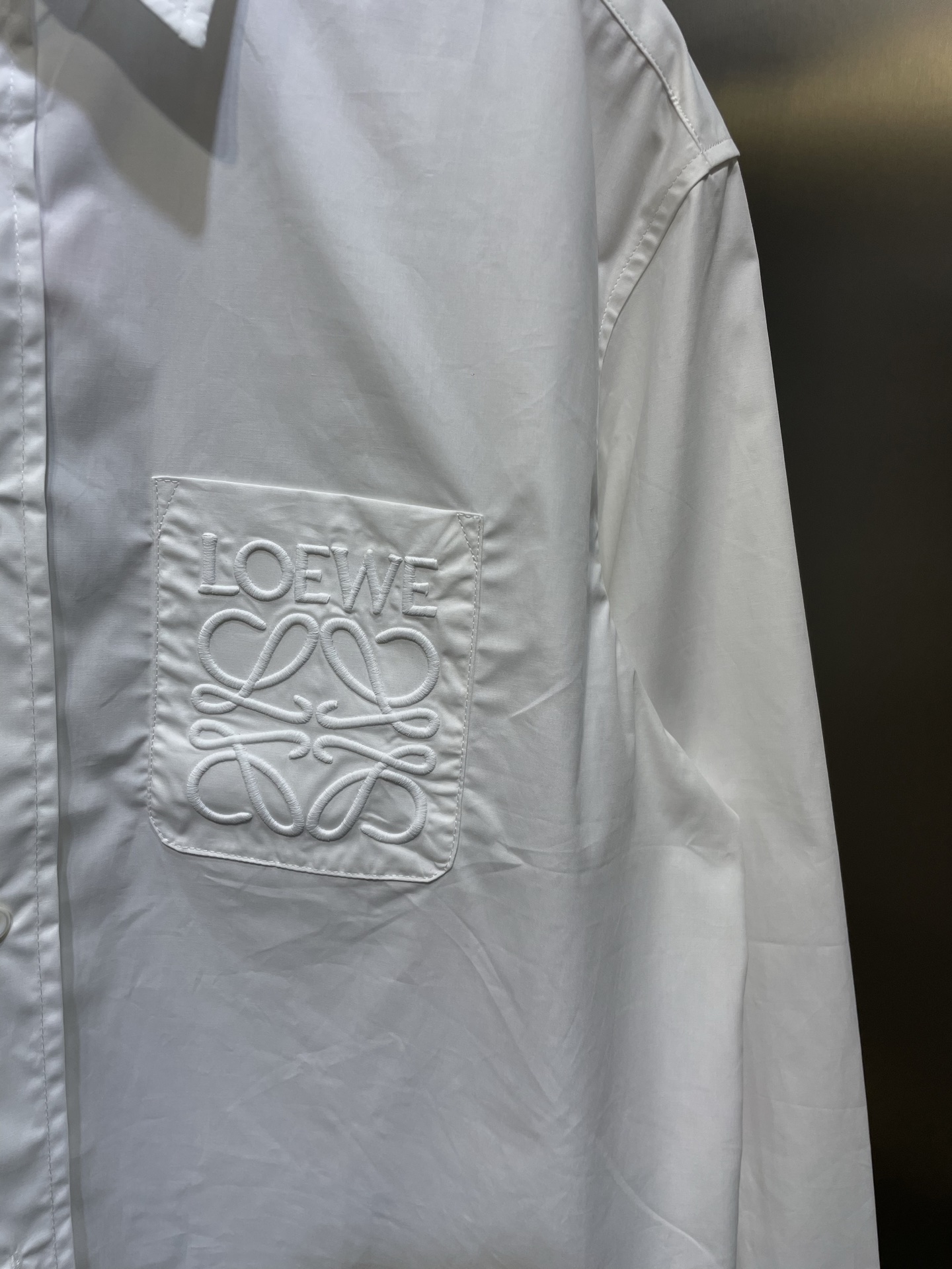 LOEWE Anagram embroidered buttoned shirt（H526Y05WDX）