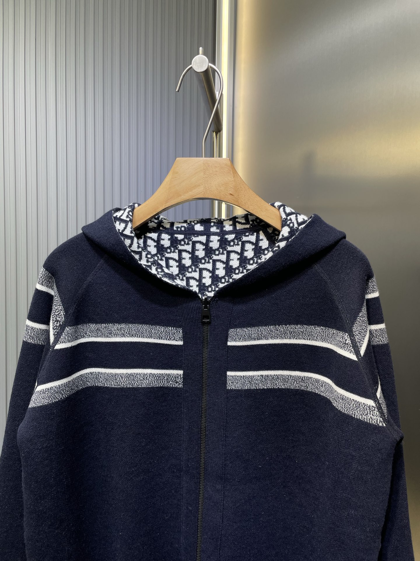 DIOR Sweatshirts Women's Gray（054G12AM055-X8270）