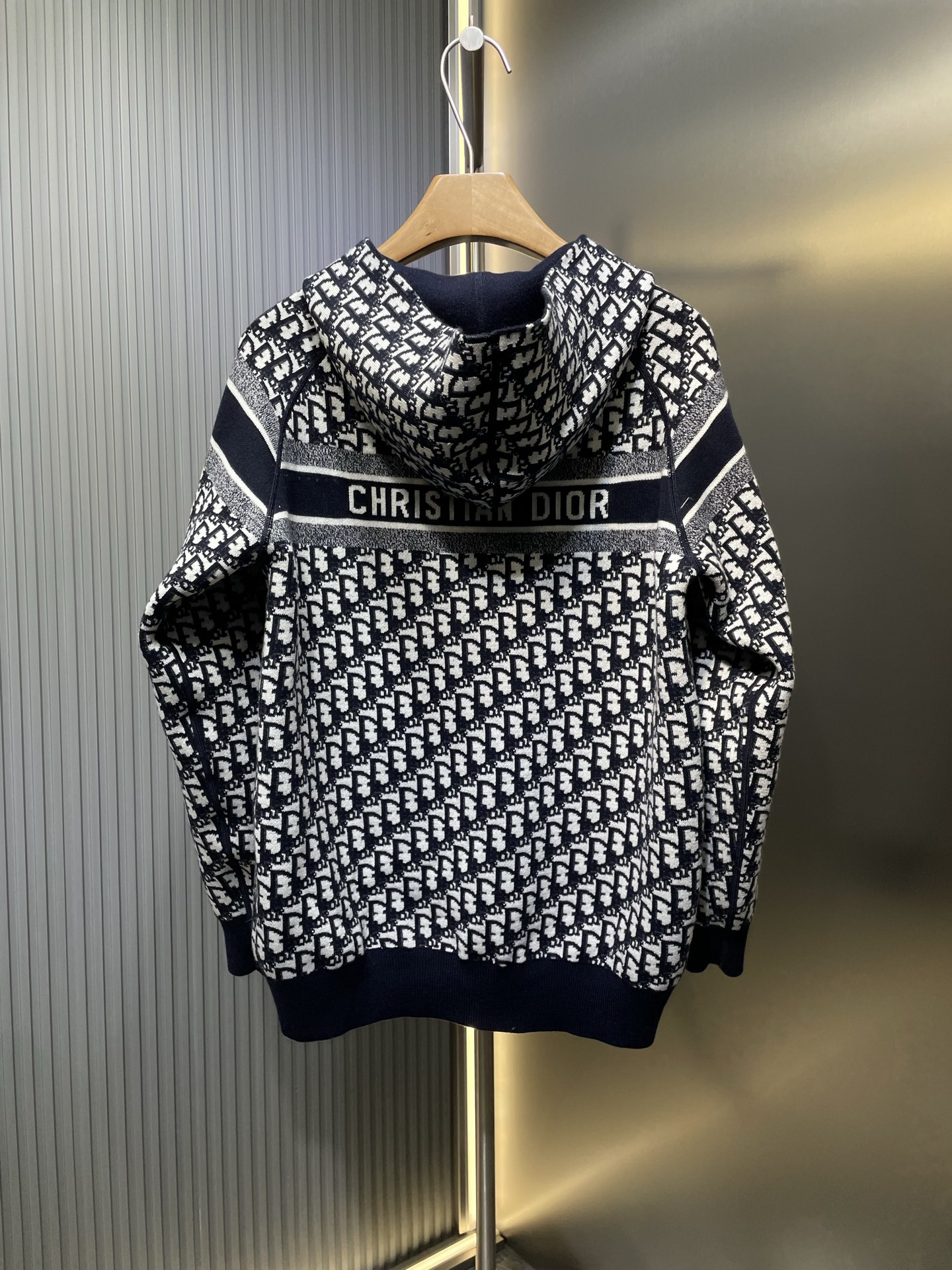 DIOR Sweatshirts Women's Gray（054G12AM055-X8270）