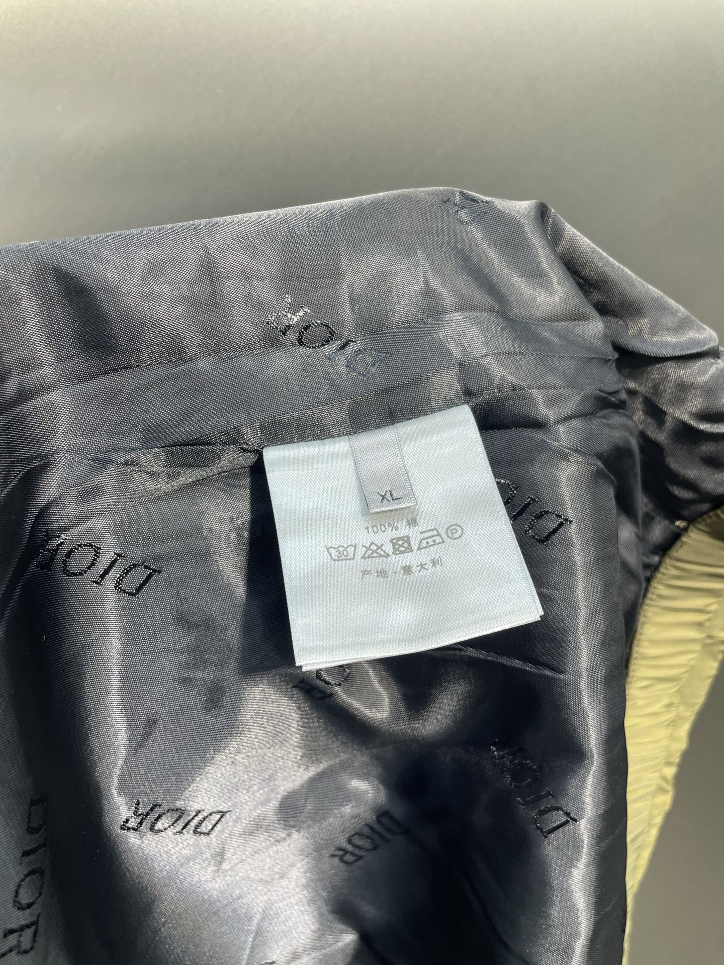 DIOR 21SS KENNY SCHARF nylon zip-up hooded jacket in navy（013C402H5149-C535）