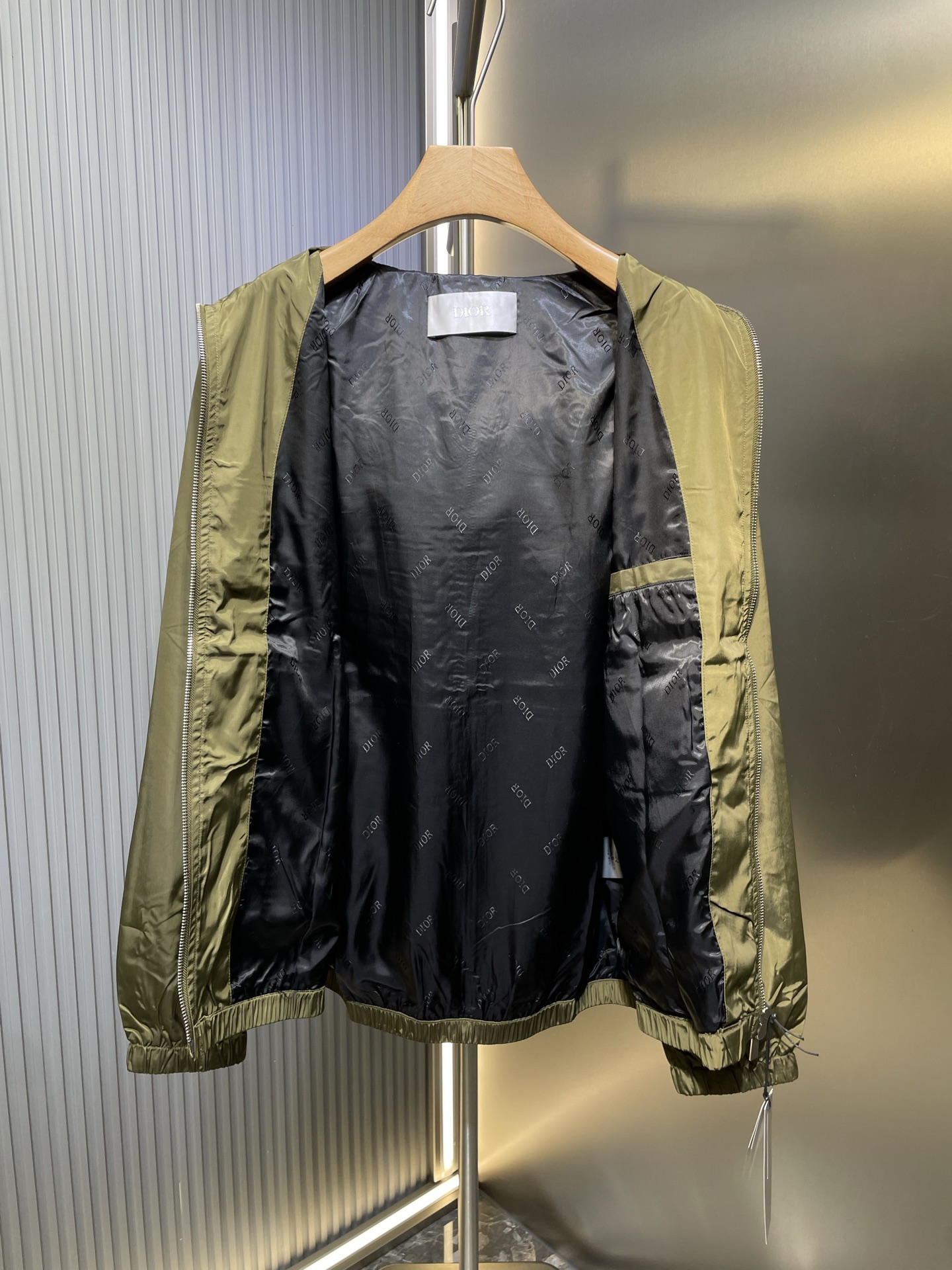 DIOR 21SS KENNY SCHARF nylon zip-up hooded jacket in navy（013C402H5149-C535）