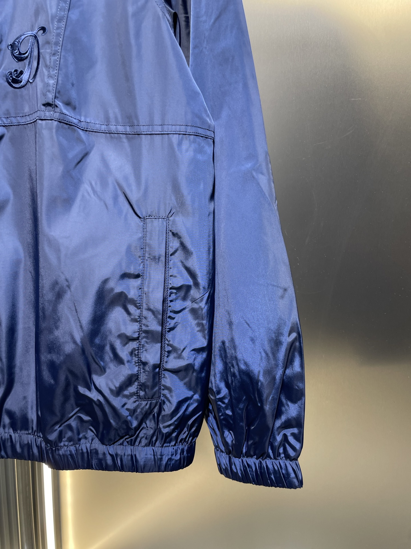 DIOR 21SS KENNY SCHARF nylon zip-up hooded jacket in navy（013C402H5149-C535）