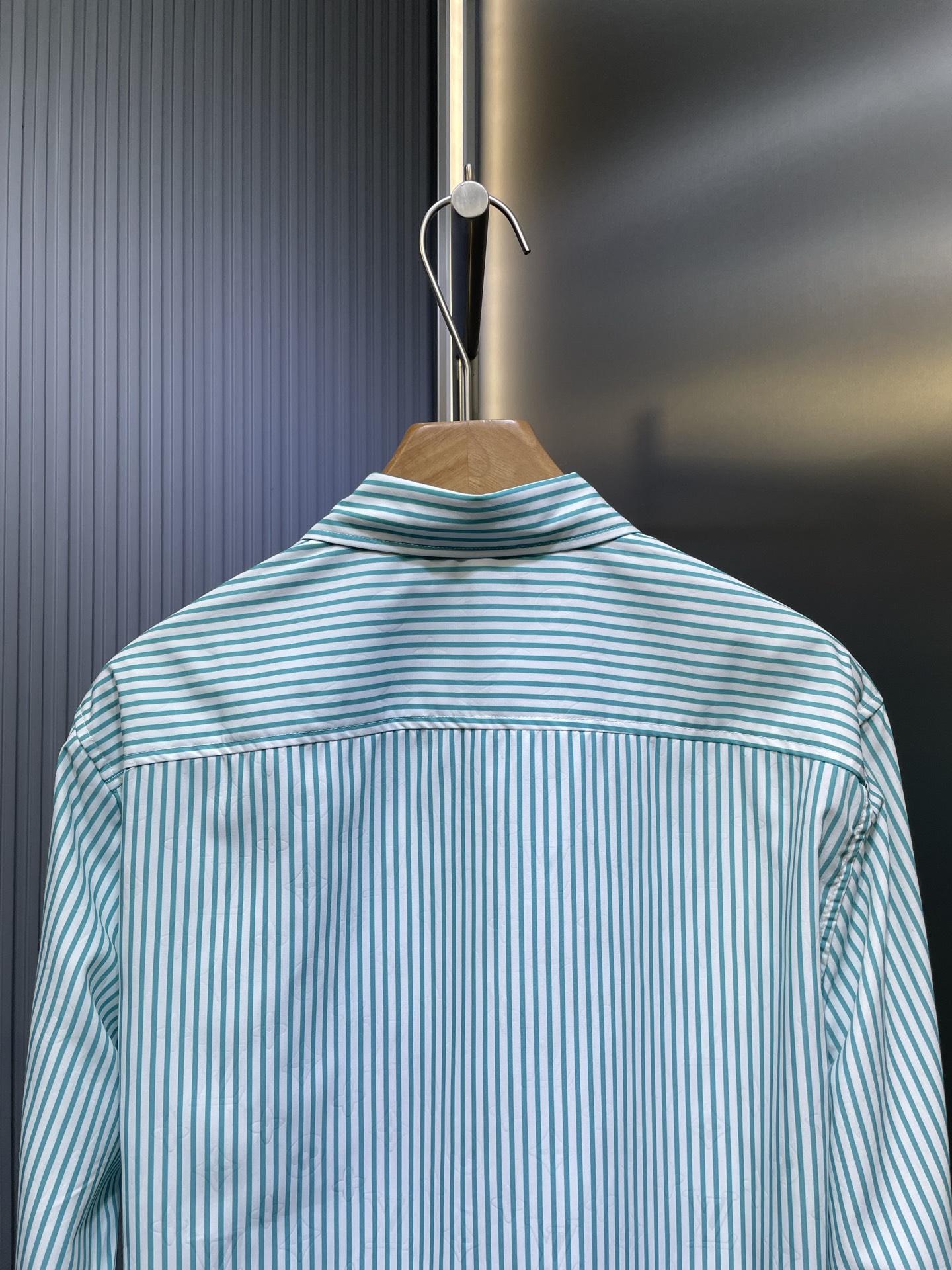Louis Vuitton MONOGRAM striped shirt（1AHVXF）