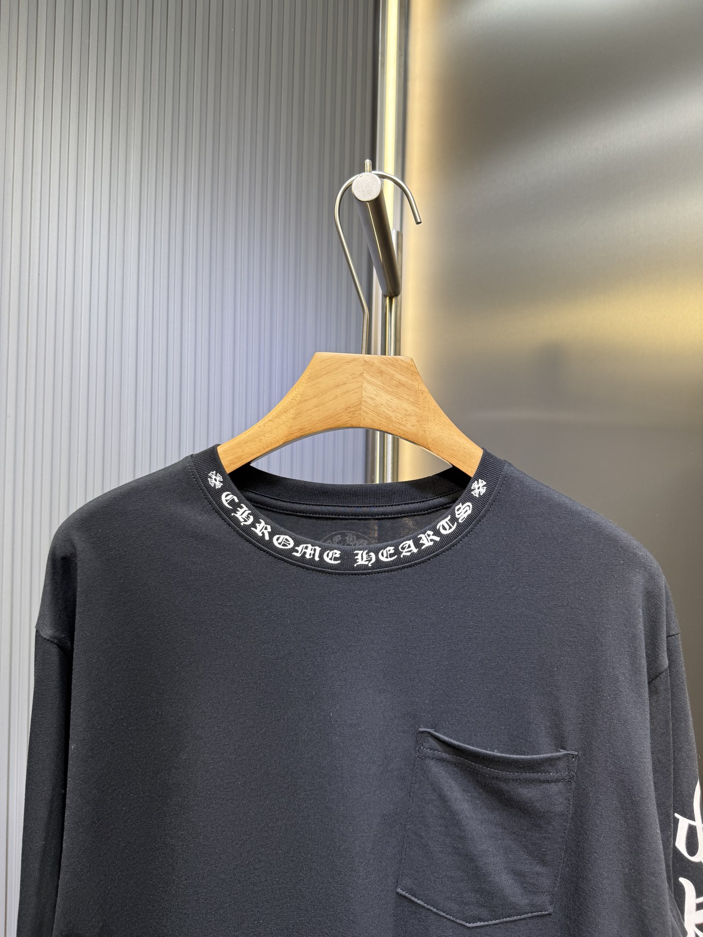 CHROME HEARTS neck logo T-shirt black x white (CH-066）