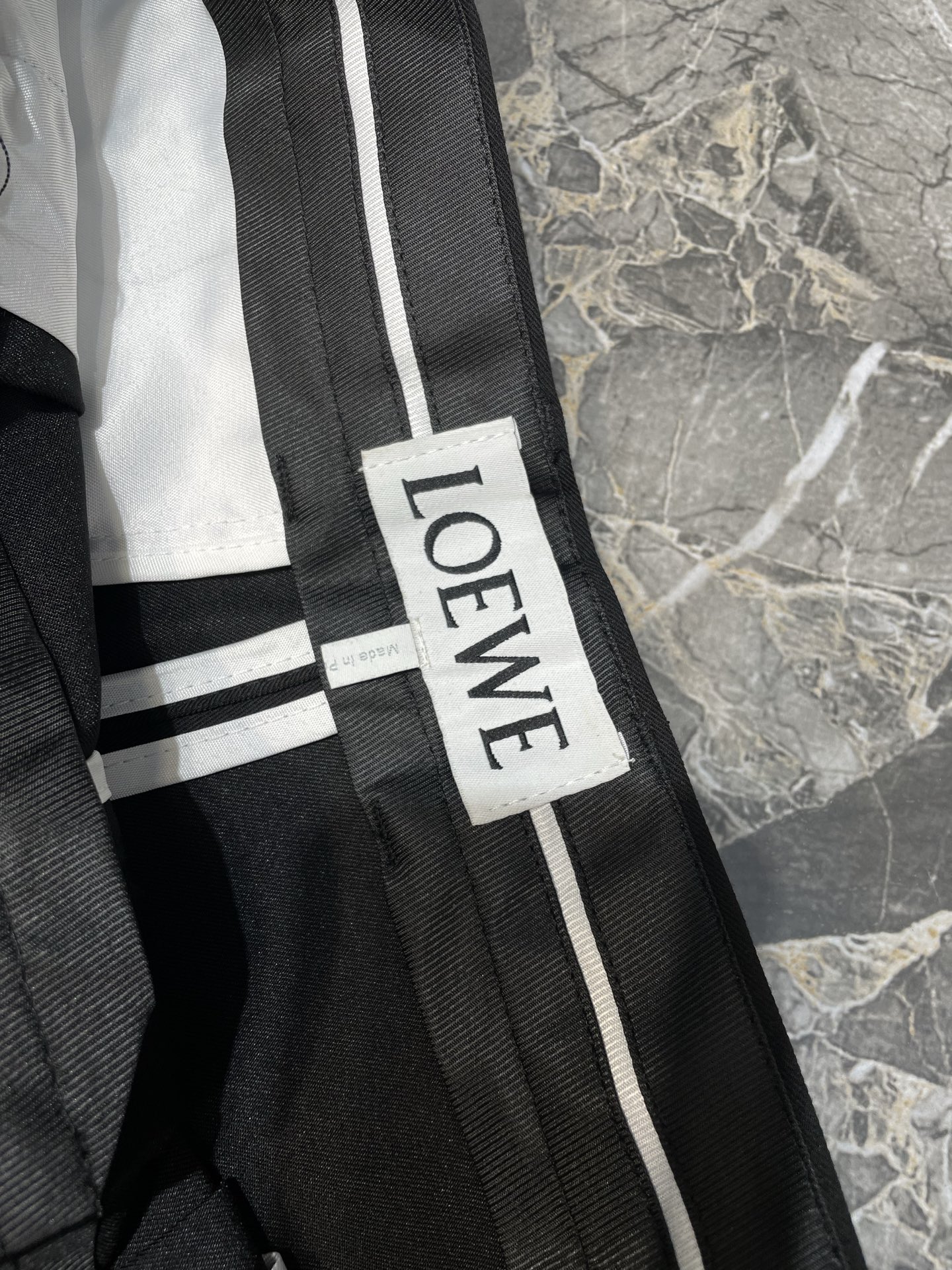 LOEWE Low-Crotch Trousers "Beige" (H526Y04WHX-2140）