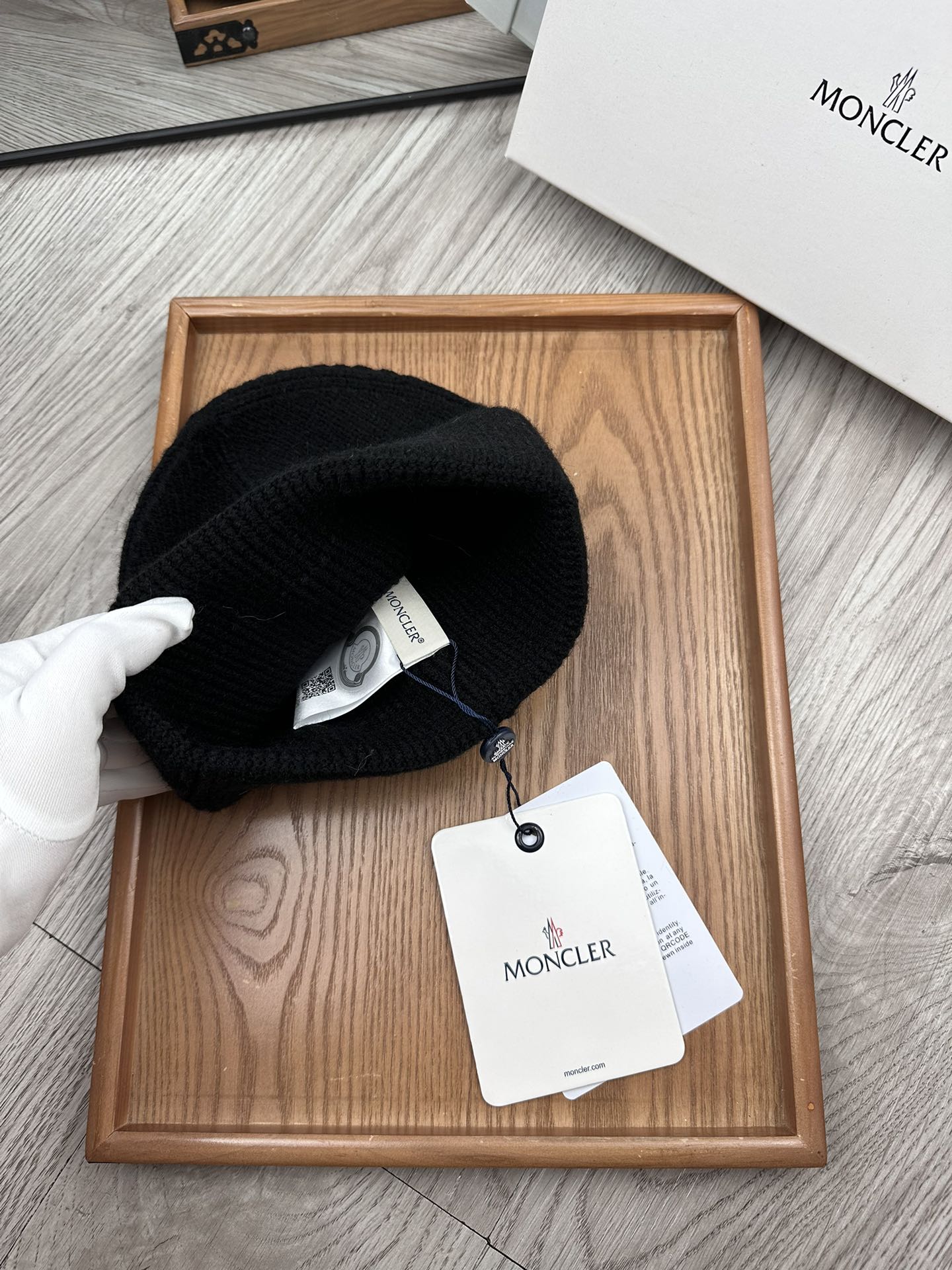 MONCLER Ribbed Knit Wool Beanie（9Z70600A9146）ウール（17色展開）