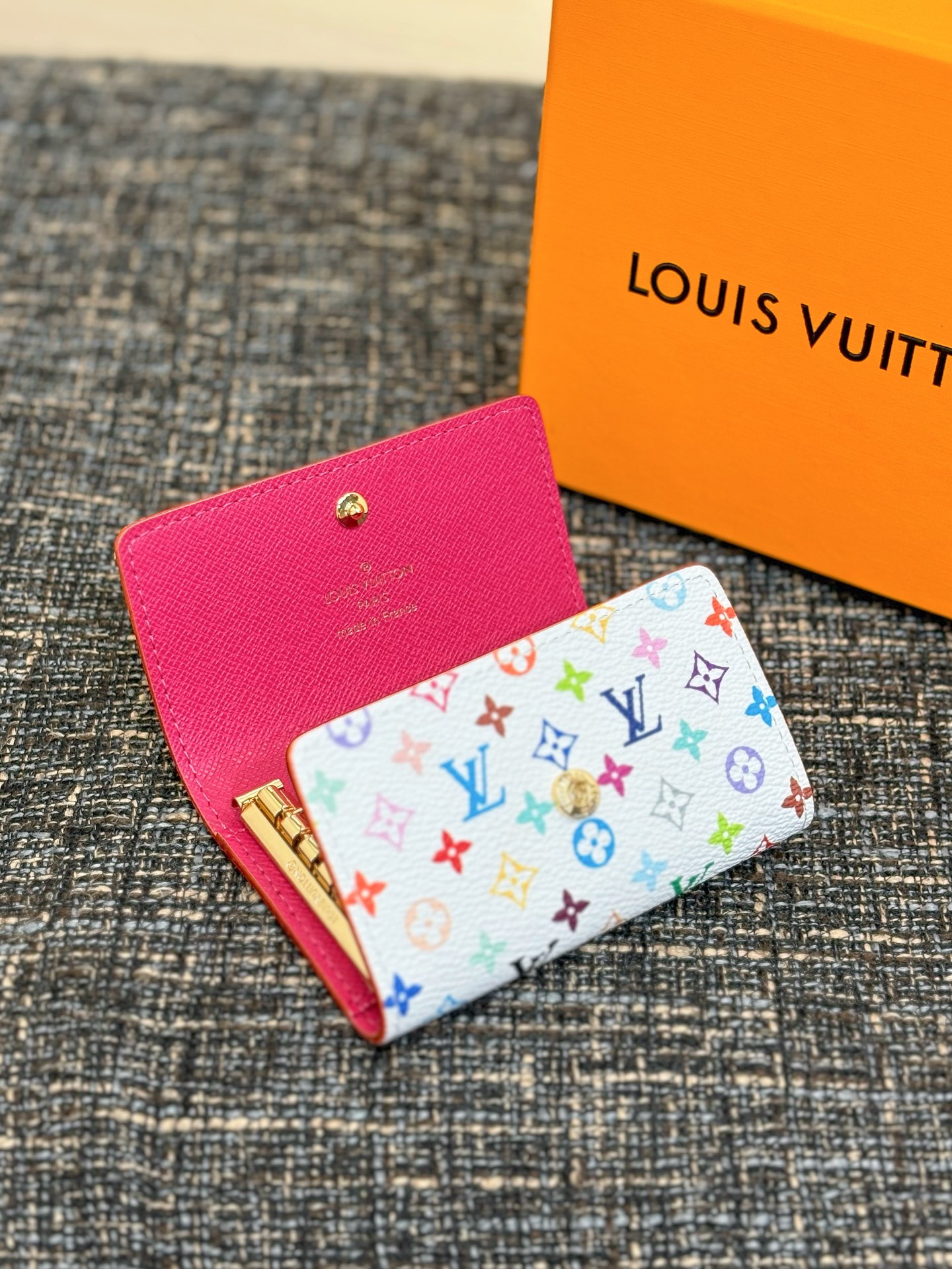 Louis Vuitton x Takashi Murakami 6 Key Holder Monogram "Multicolor"（M14092）