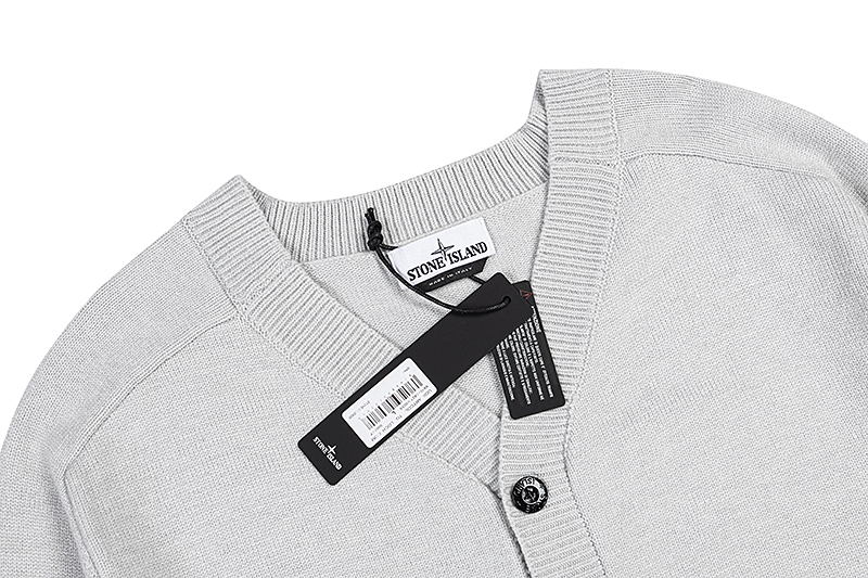 Stone Island Soft Cotton Cardigan（8015516B2-V0M67）